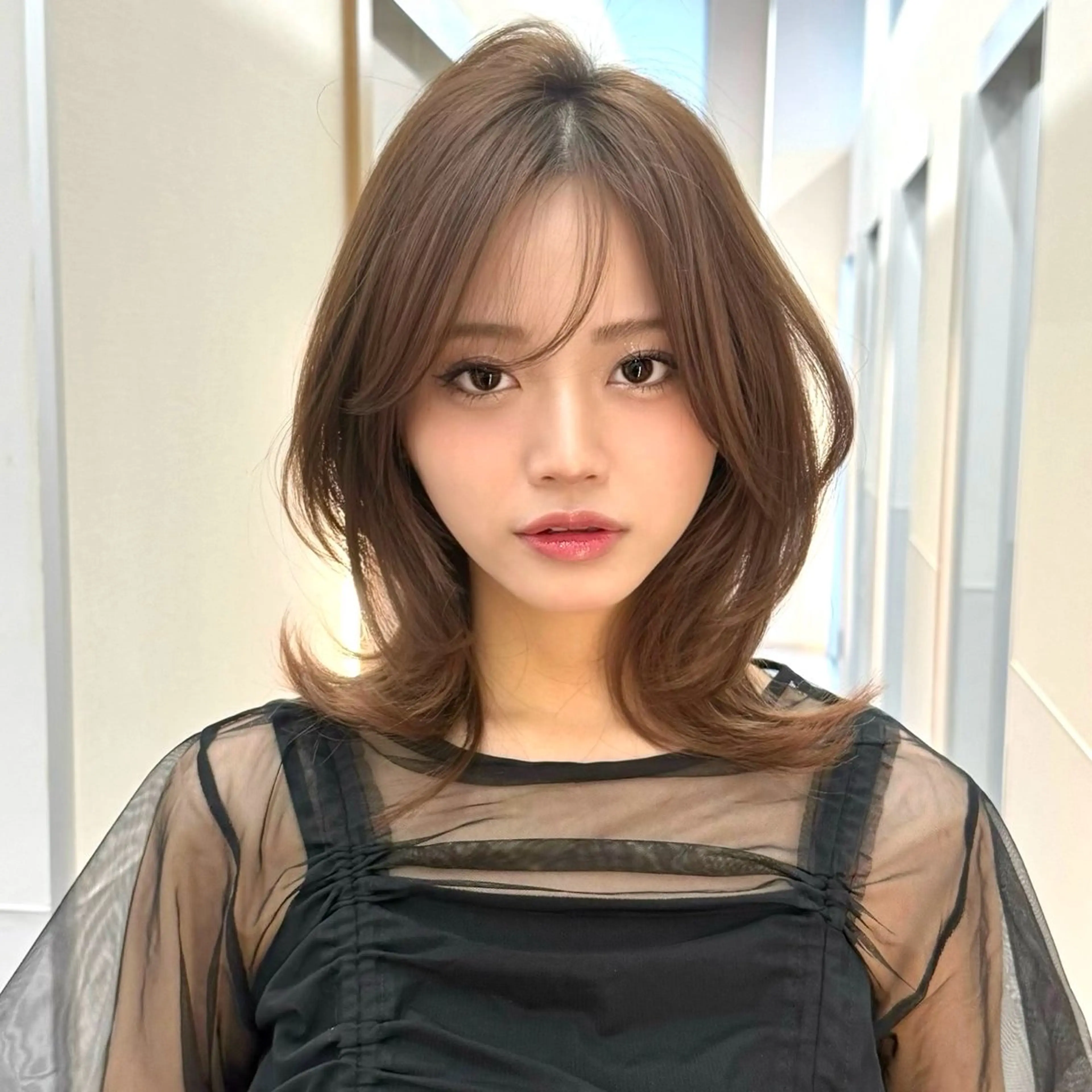 ミディアム カット ヘアカラー トリートメント SALOWIN銀座六丁目店所属・津田怜果/ 銀座/レイヤーカットのヘアスタイル