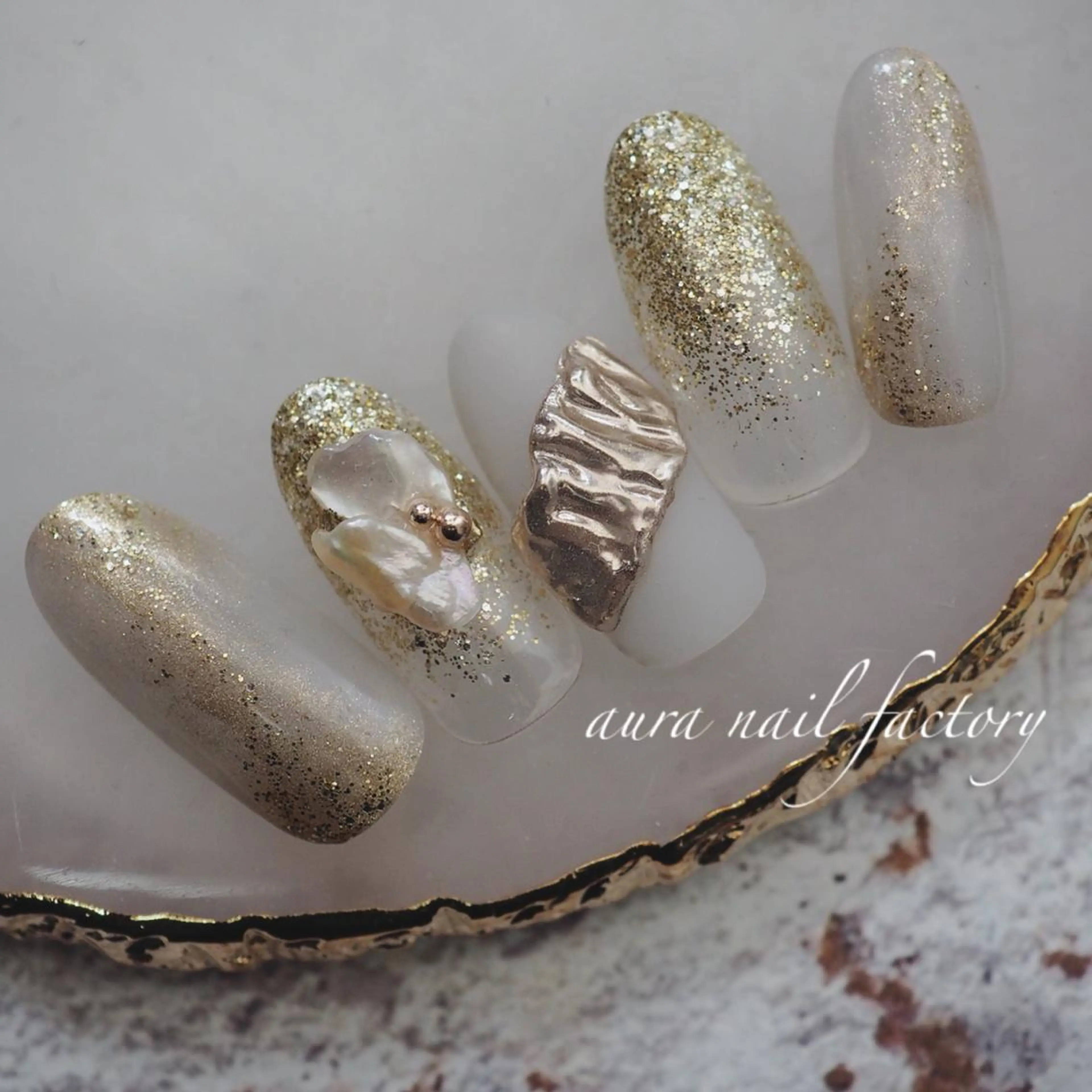 ショート カラー ネイル ニュアンスネイル 赤羽 アウラ ネイルファクトリーのネイルデザイン