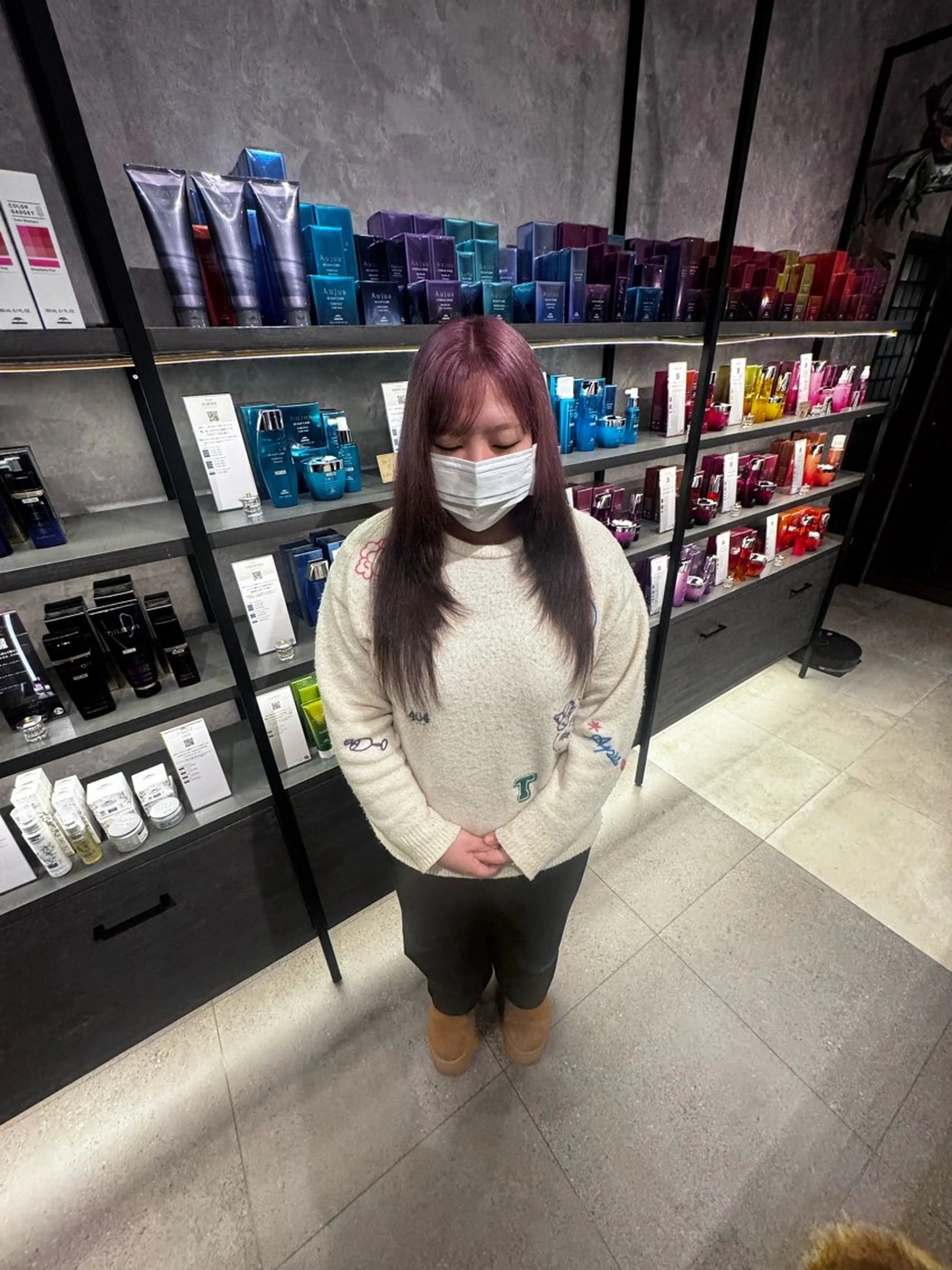 ロング ヘアカラー 佐藤 凜のヘアスタイル