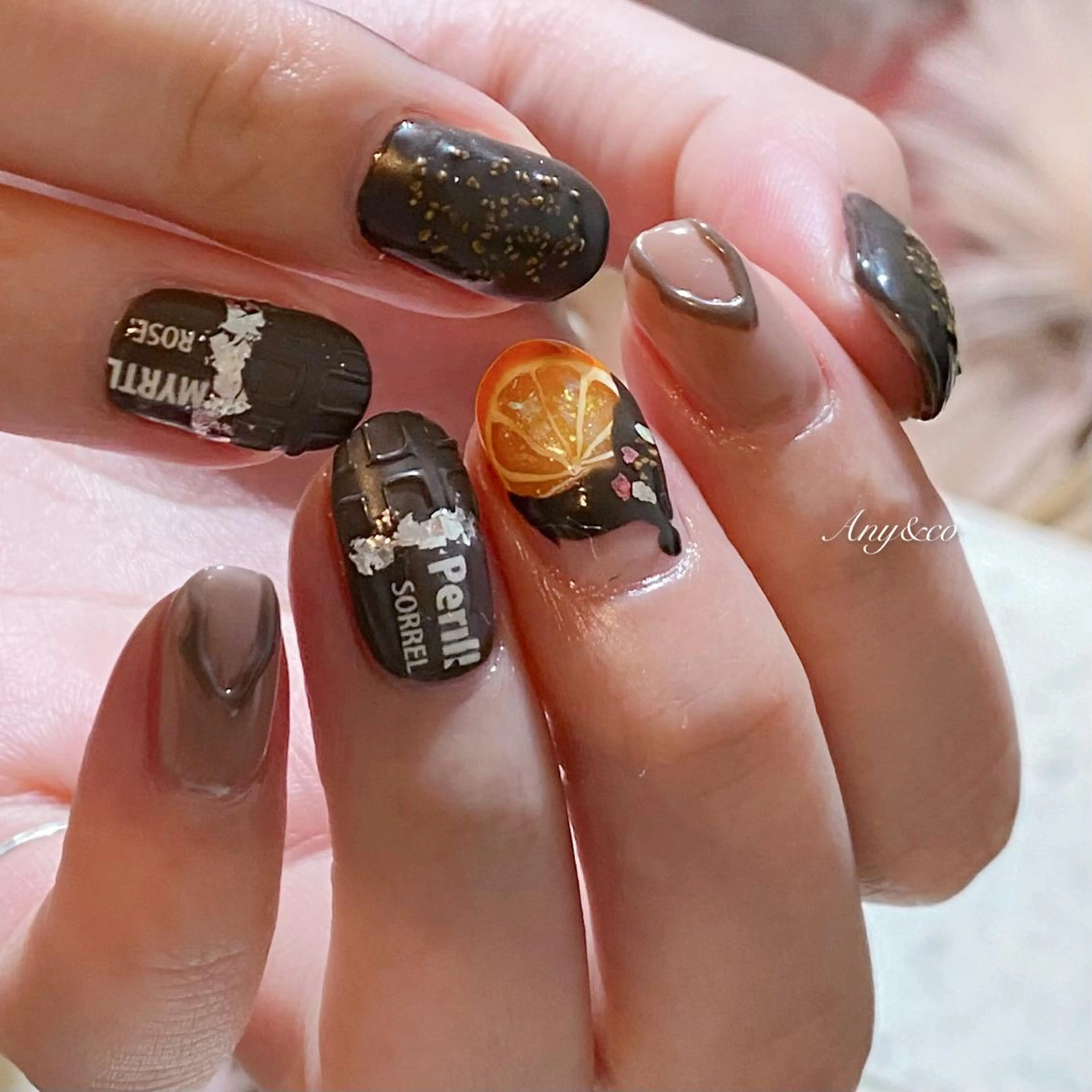ネイル オレンジ バレンタイン 冬ネイル ハンドネイル Any&co 【エニコ】のマツエク・マツパデザイン