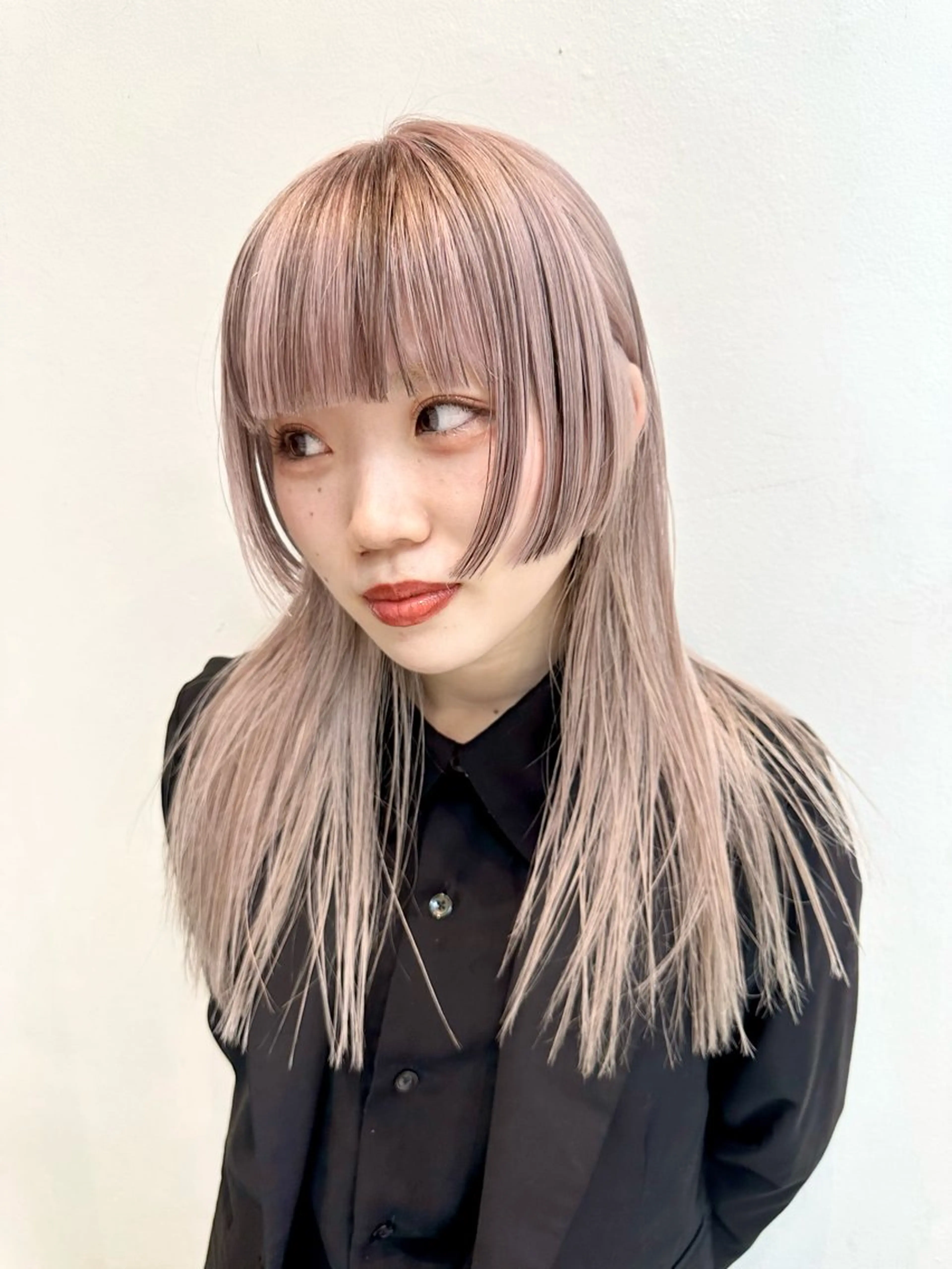 セミロング カラー デザインカラー ヘアカラー トリートメント ヘッドスパ ヘアセット kai .のヘアスタイル