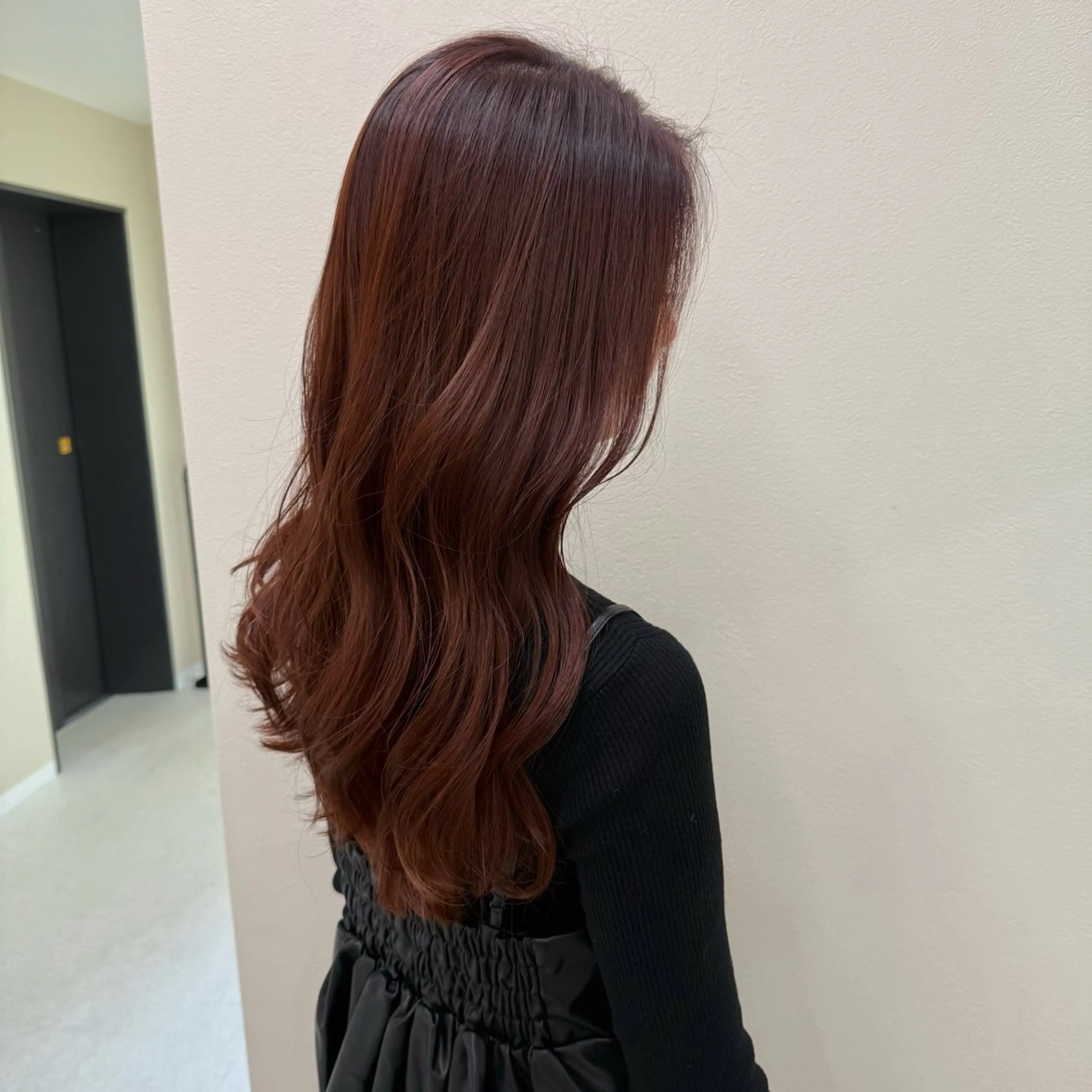 ロング カラー レッドカラー ETRE所属・🫧透明感カラー🫧 古川穂果のヘアスタイル