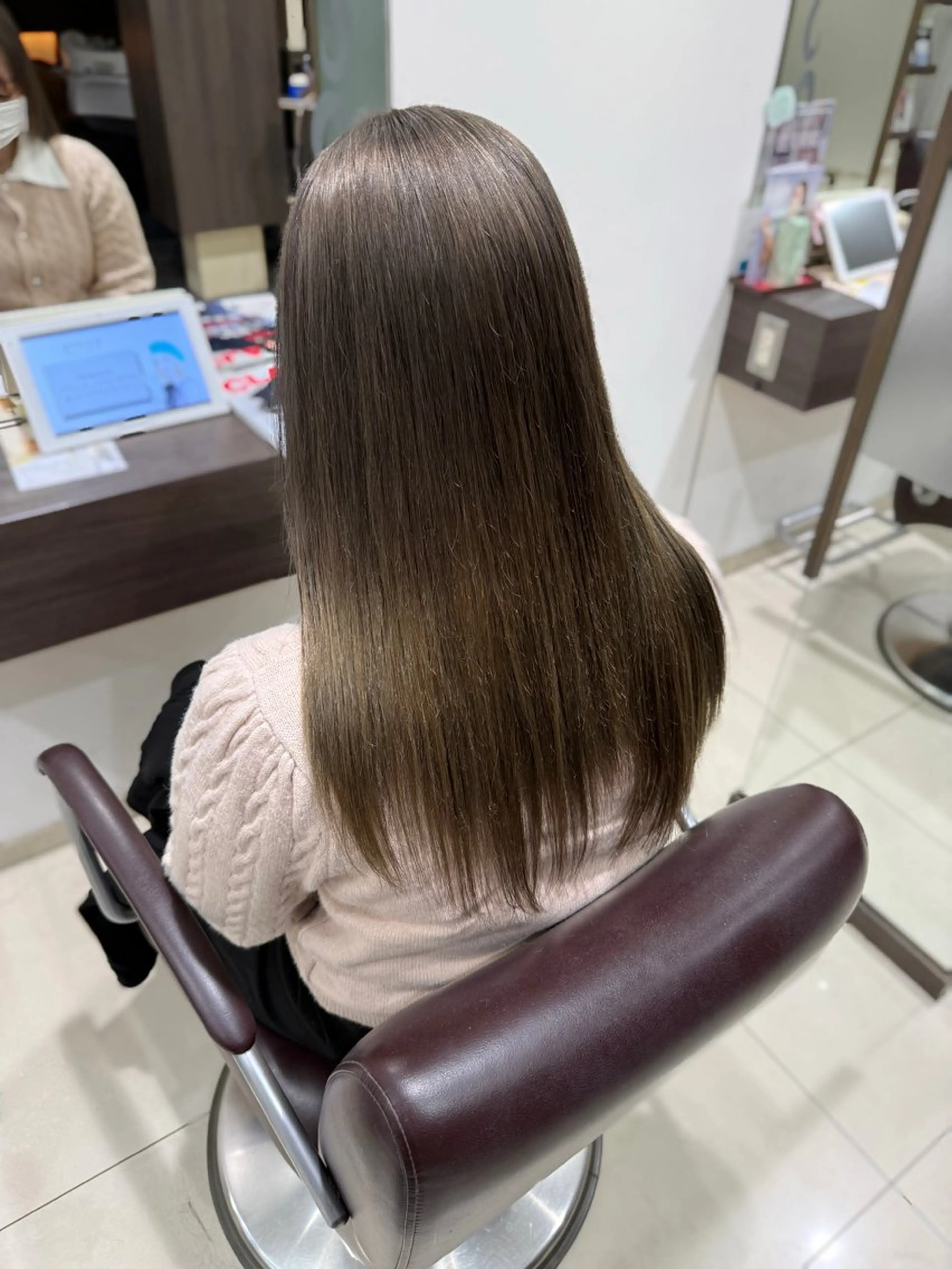 ロング カラー ブリーチ 透明感カラー グレージュ カット ヘアカラー ブリーチ/艶カラー /縮毛矯正/みなのヘアスタイル