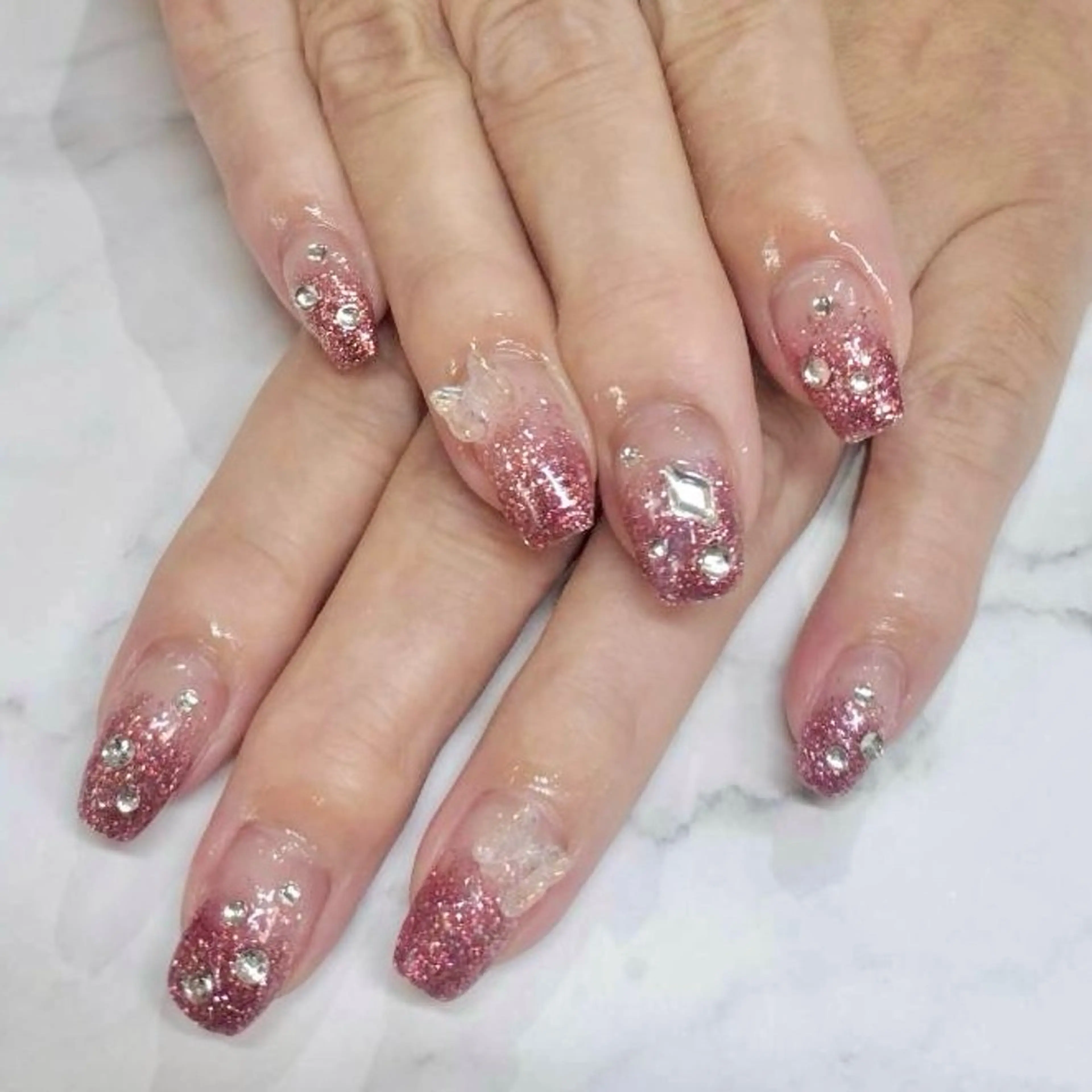 ネイル lalaroom. nailsalon航空公園店所属・lala room.のネイルデザイン