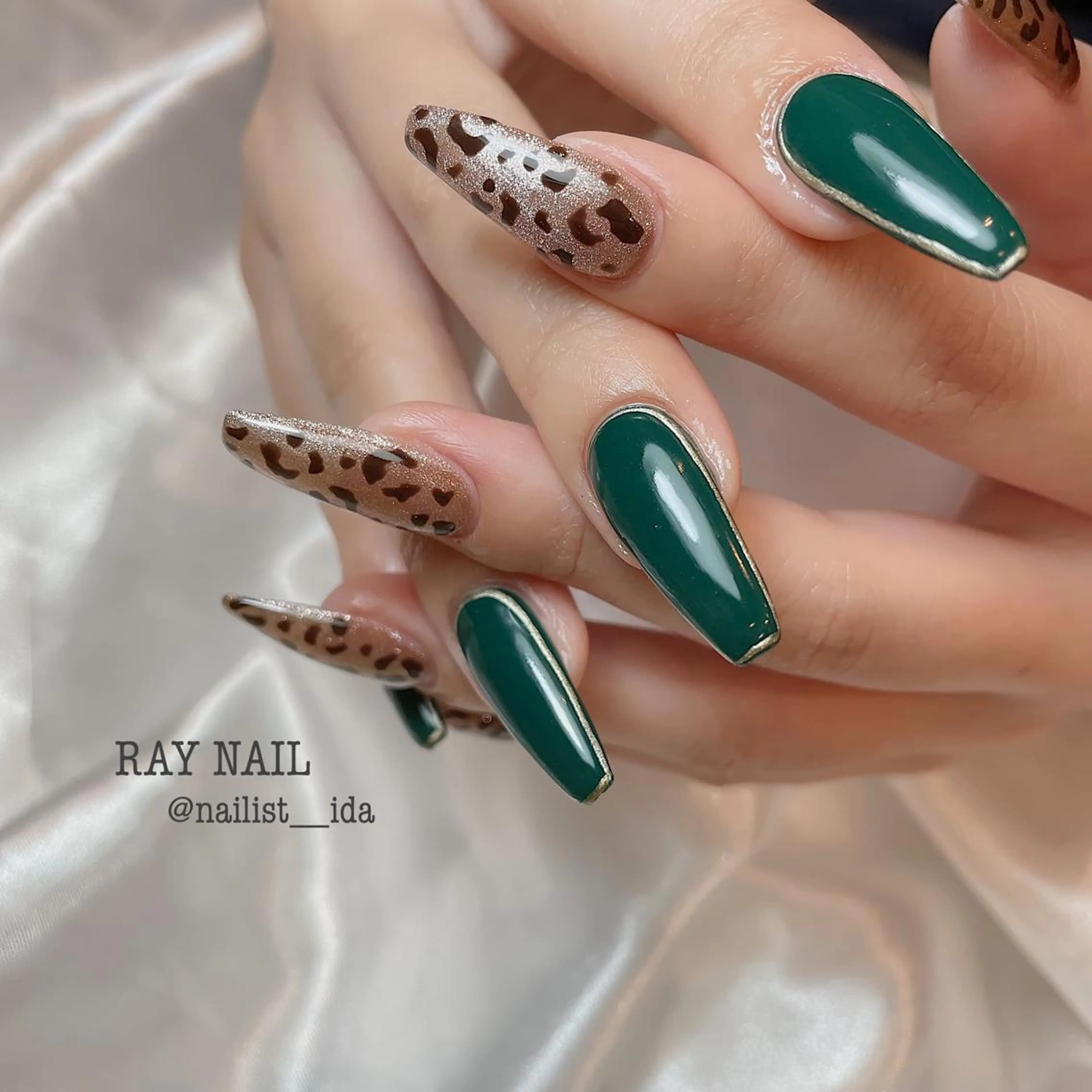 ネイル アニマル柄 Arowa 伊田のネイルデザイン