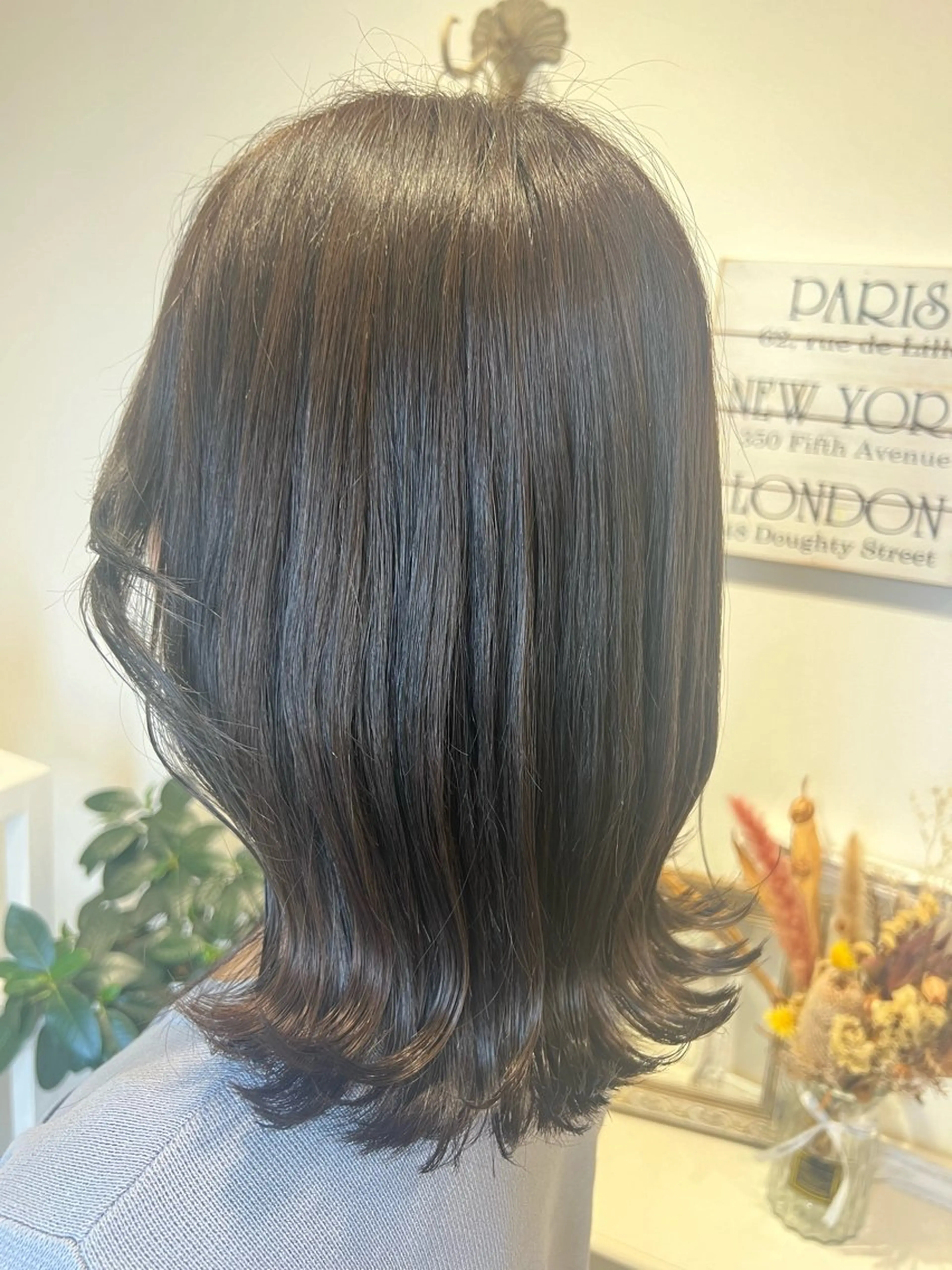 ミディアム カット ヘアカラー トリートメント 井上 美春のヘアスタイル