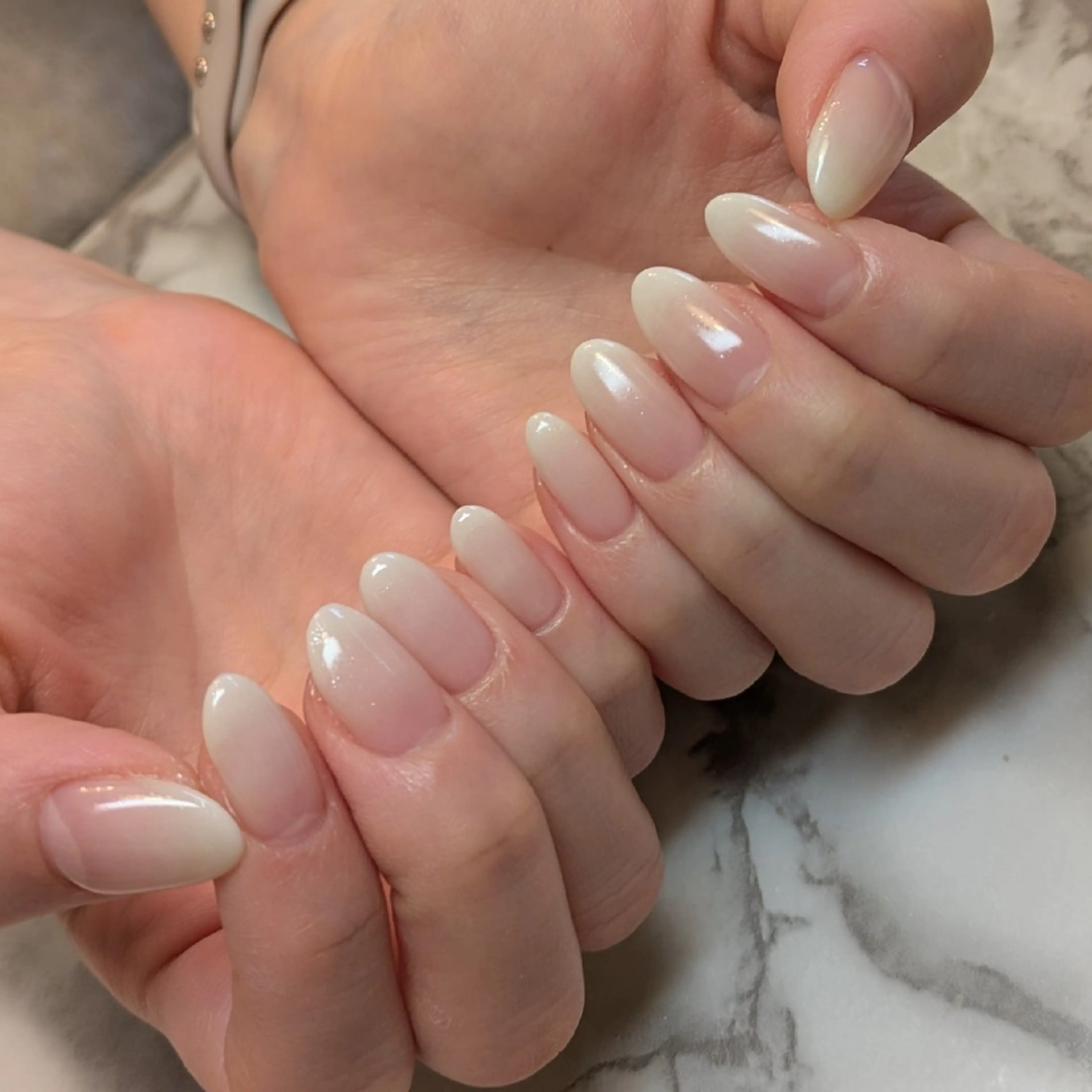 ネイル グラデーション ジェヌインネイル 河内のネイルデザイン