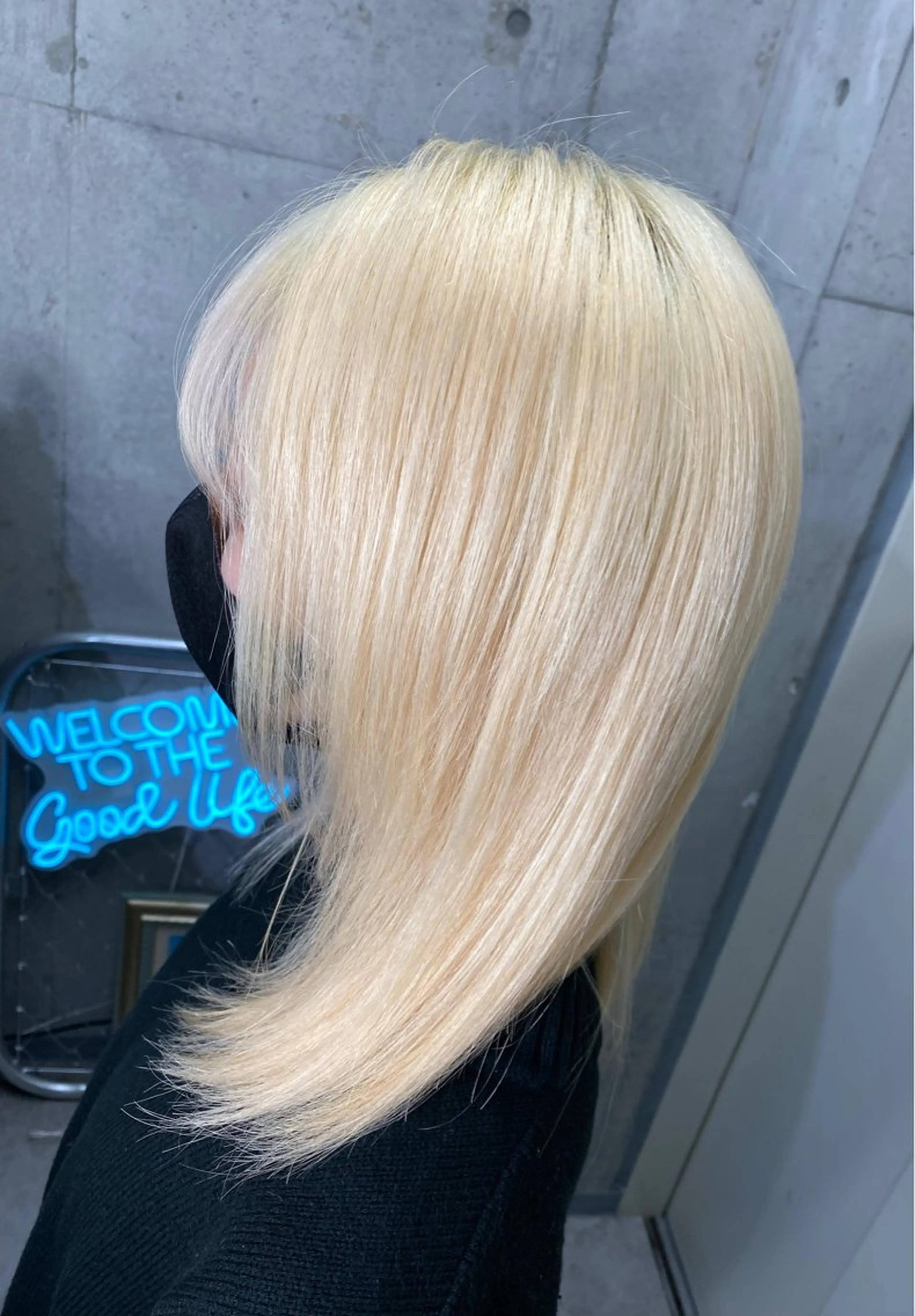 ミディアム カラー ベージュカラー ブリーチ 抜きっぱなしブロンド ブロンド ヘアカラー トリートメント 國分 伸也のヘアスタイル