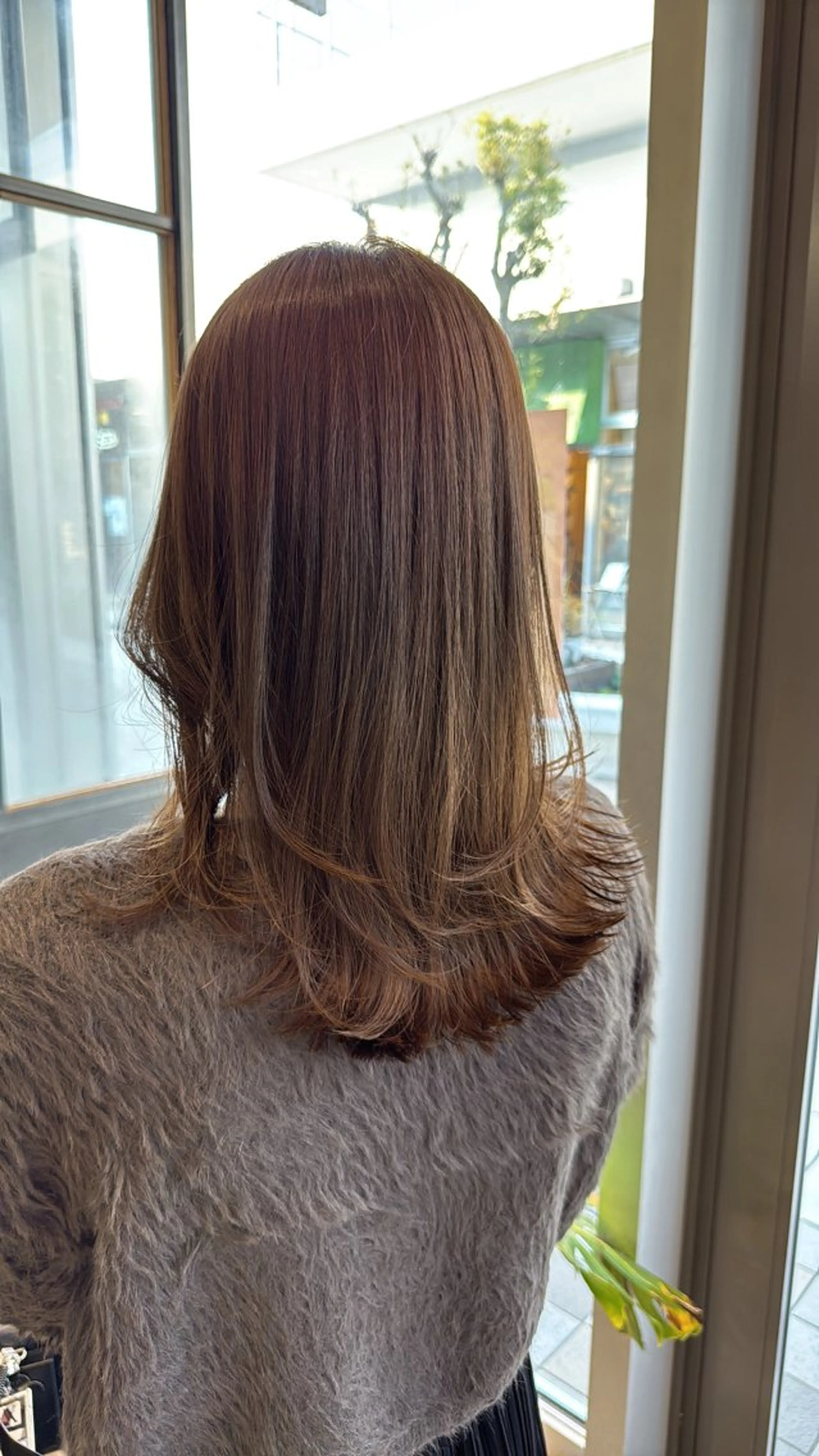 ミディアム カット ヘアカラー レイヤーカット /momocaのヘアスタイル