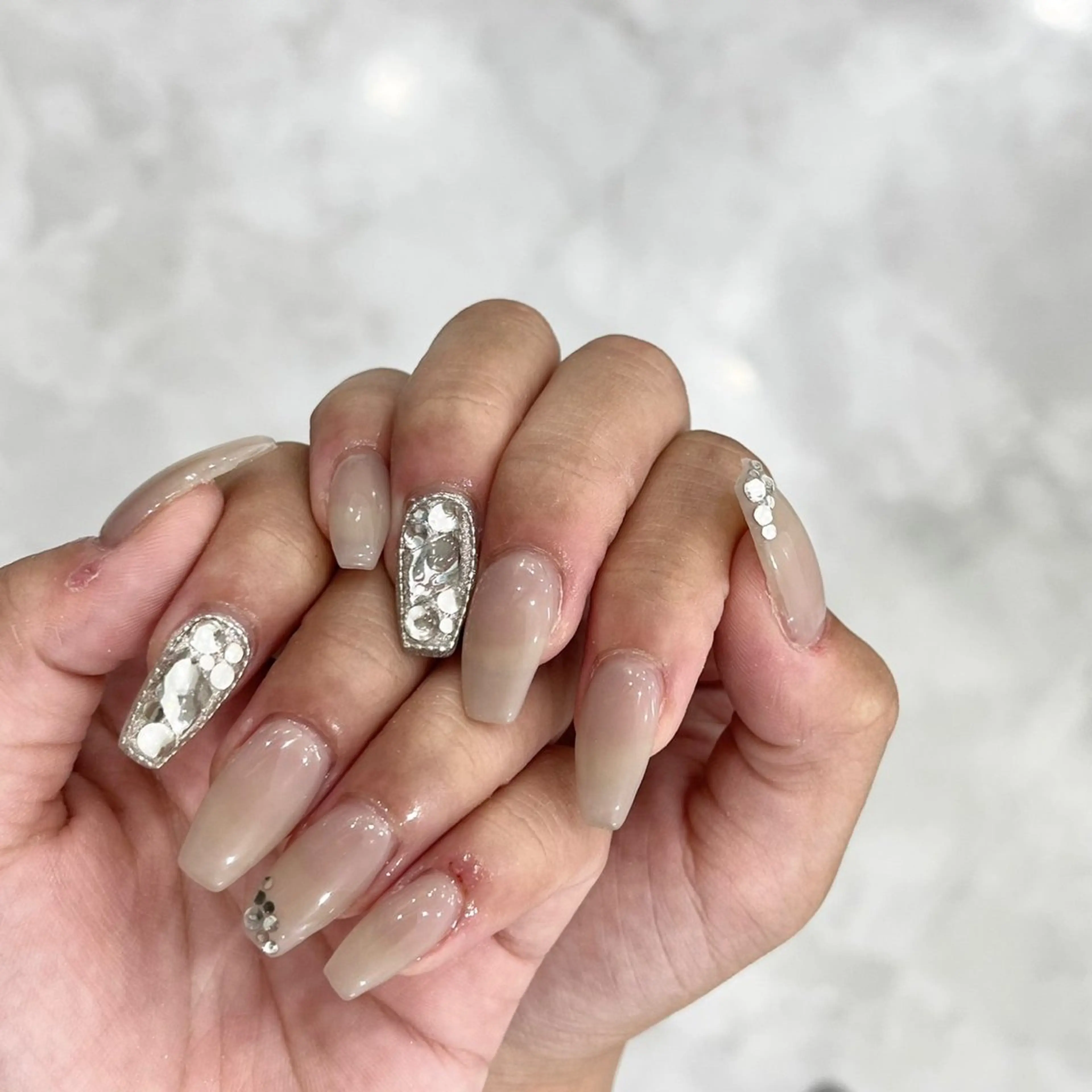 ネイル PEEKABOO京橋 EYE&NAILのマツエク・マツパデザイン