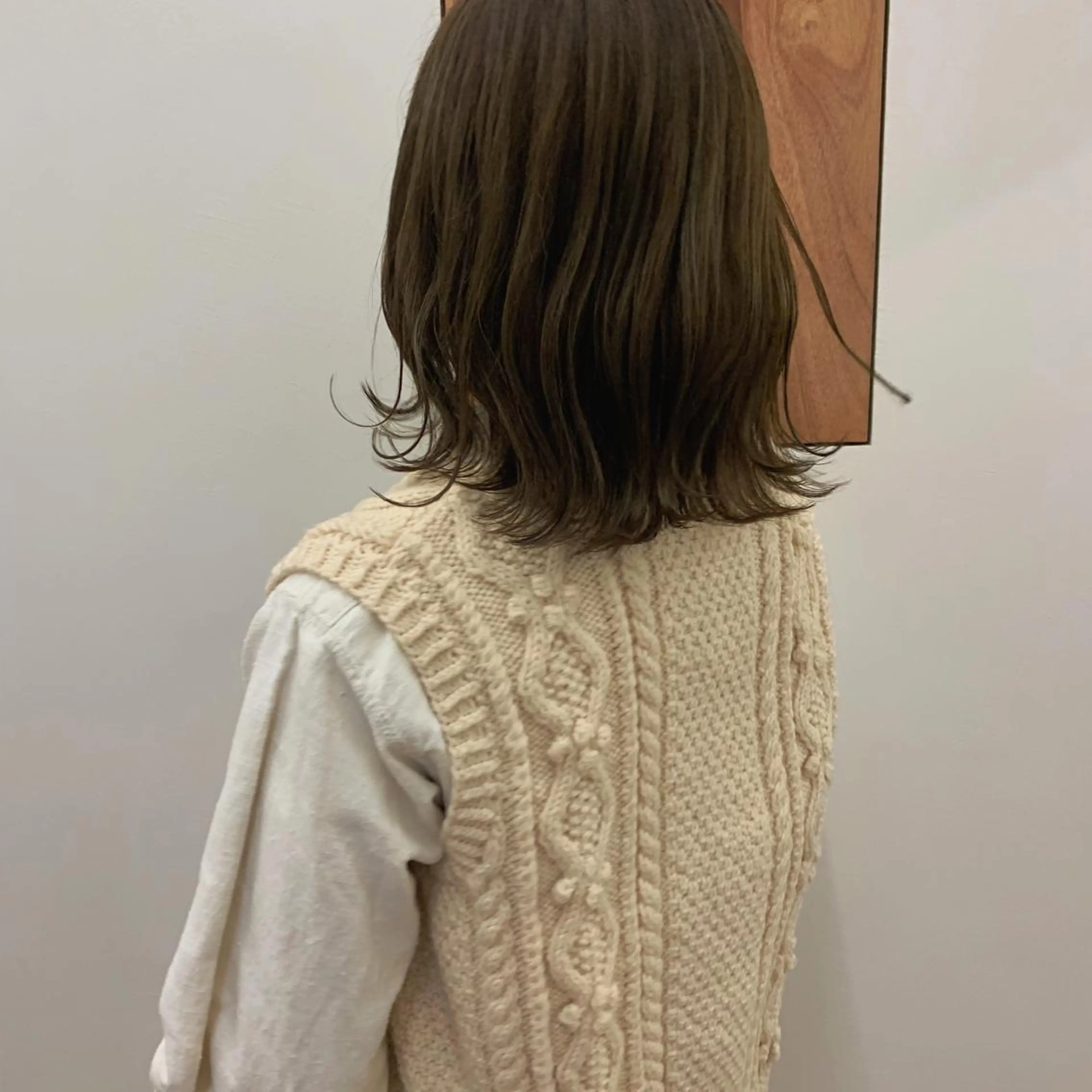 ミディアム カラー ベージュカラー オリーブベージュ カット ヘアカラー yupi🐈⬛ レイヤー/パーマのヘアスタイル