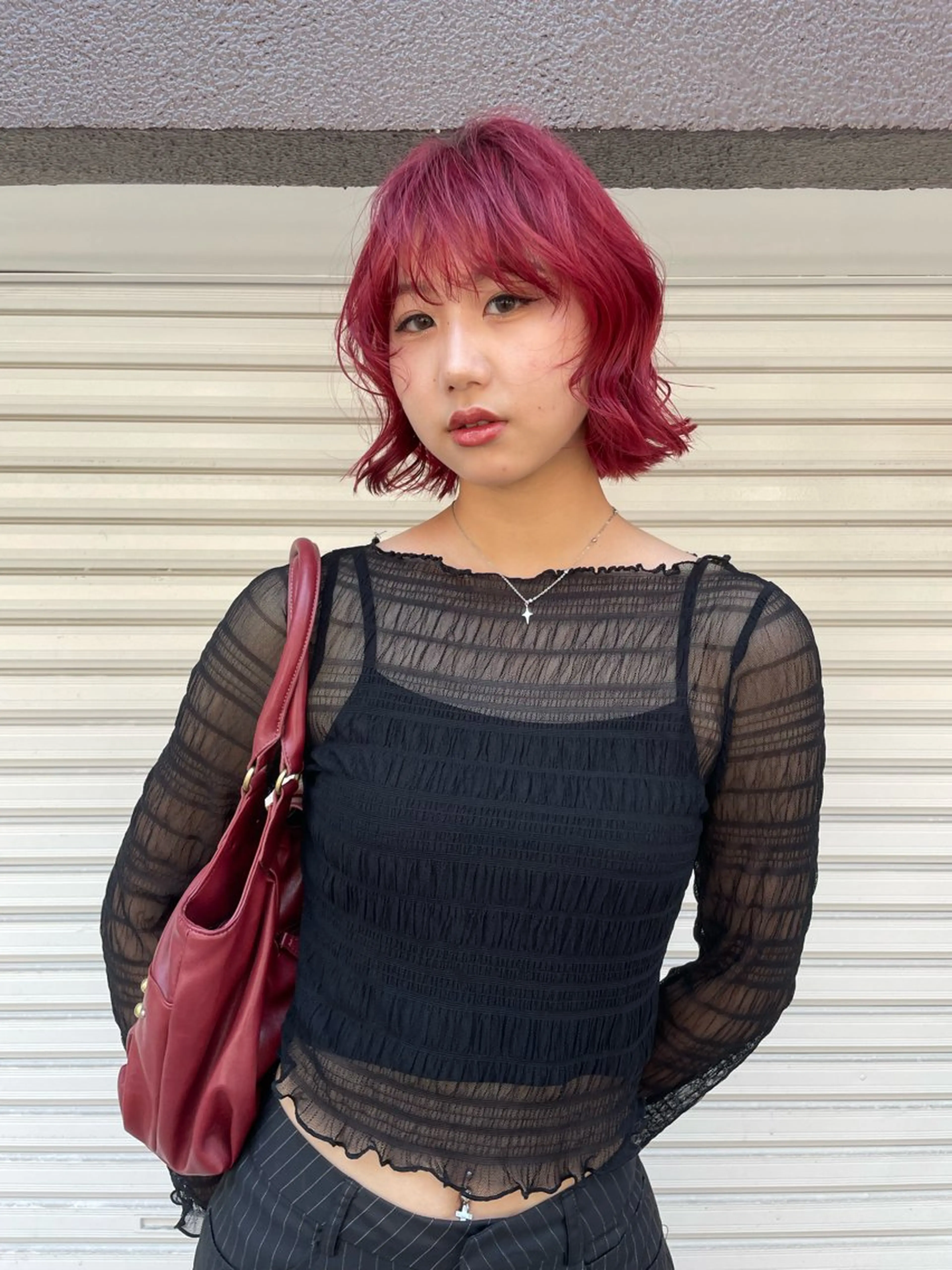 ミディアム カラー オカモト ミユウのヘアスタイル