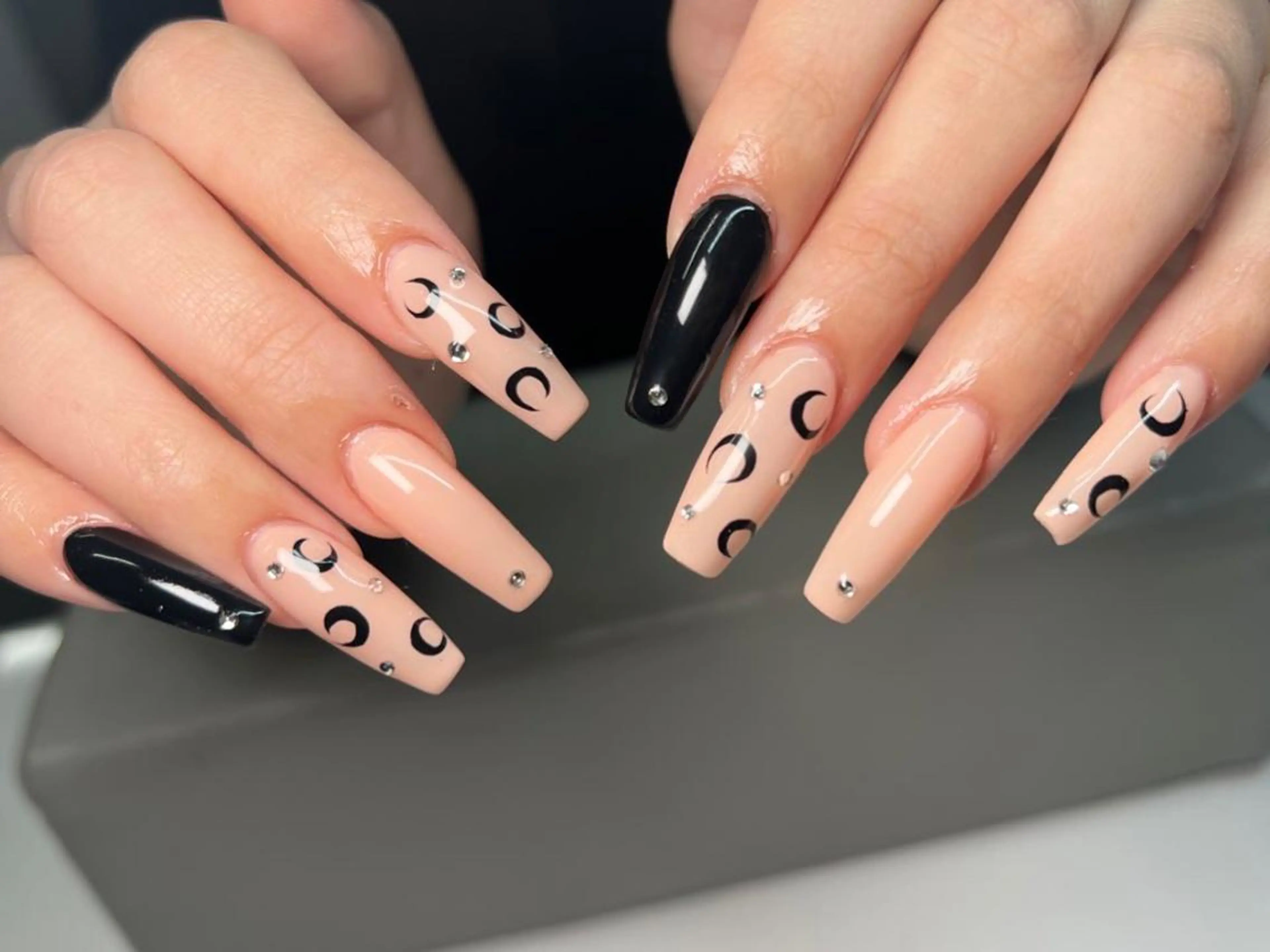 ネイル Nail Salon L'arc所属・💊大阪/心斎橋 moni🧠のネイルデザイン