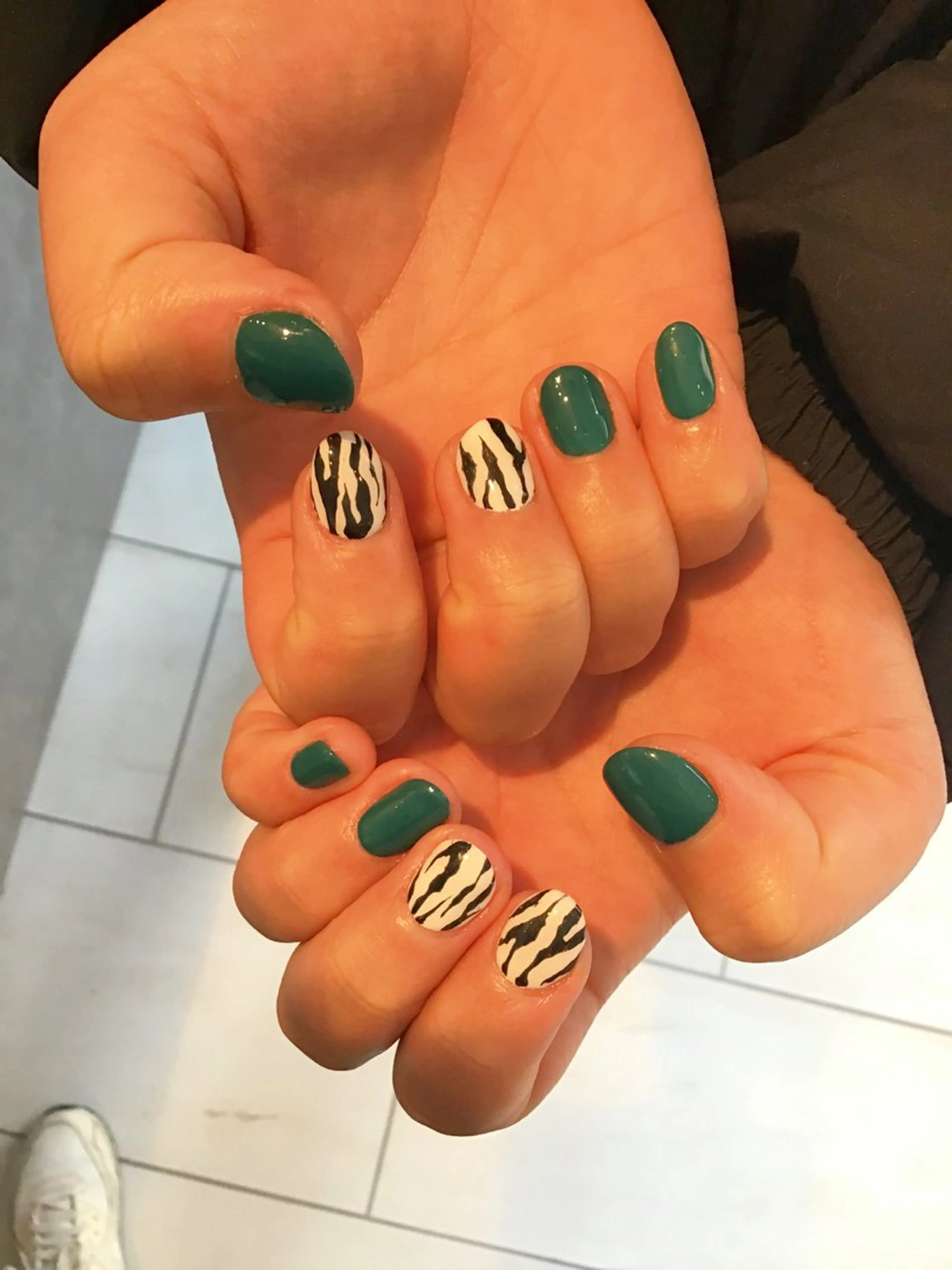 ネイル アートネイル Nest 岩崎のネイルデザイン