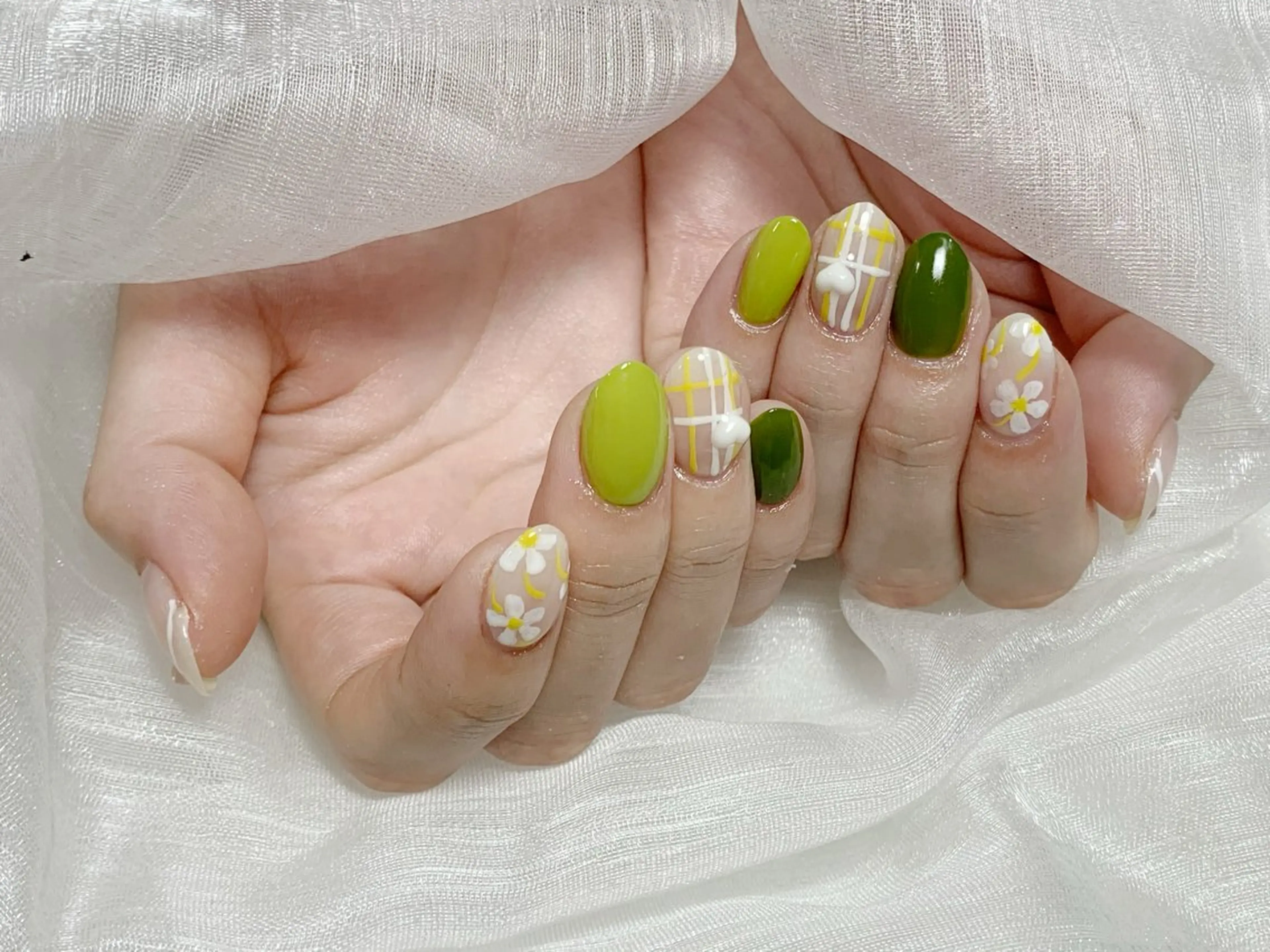 ネイル U·Mi nail salon所属・U·Mi 上野御徒町容のネイルデザイン