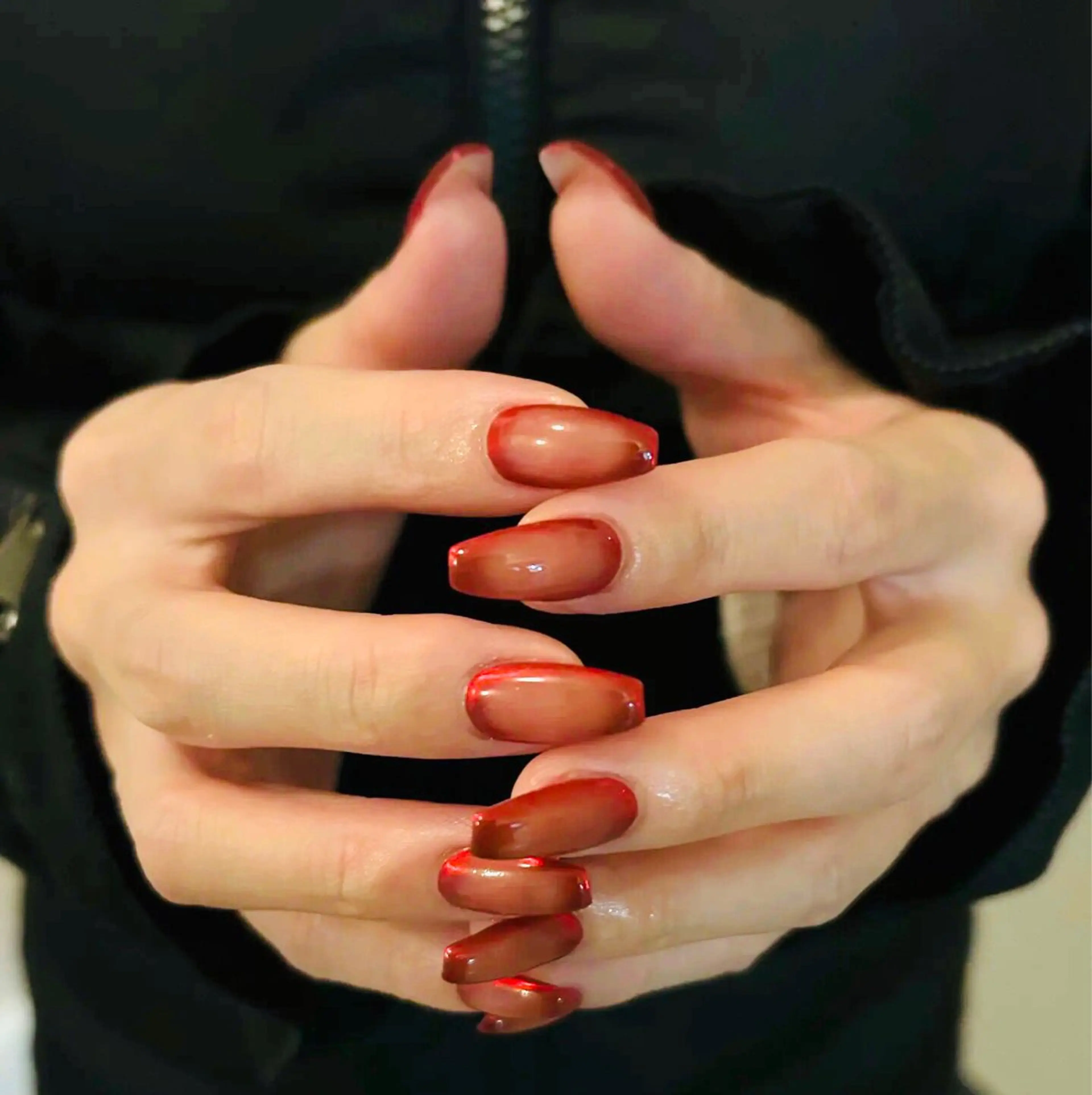 ネイル マグネットネイル 赤色 ハンドネイル enju0422所属・谷口 雪のネイルデザイン