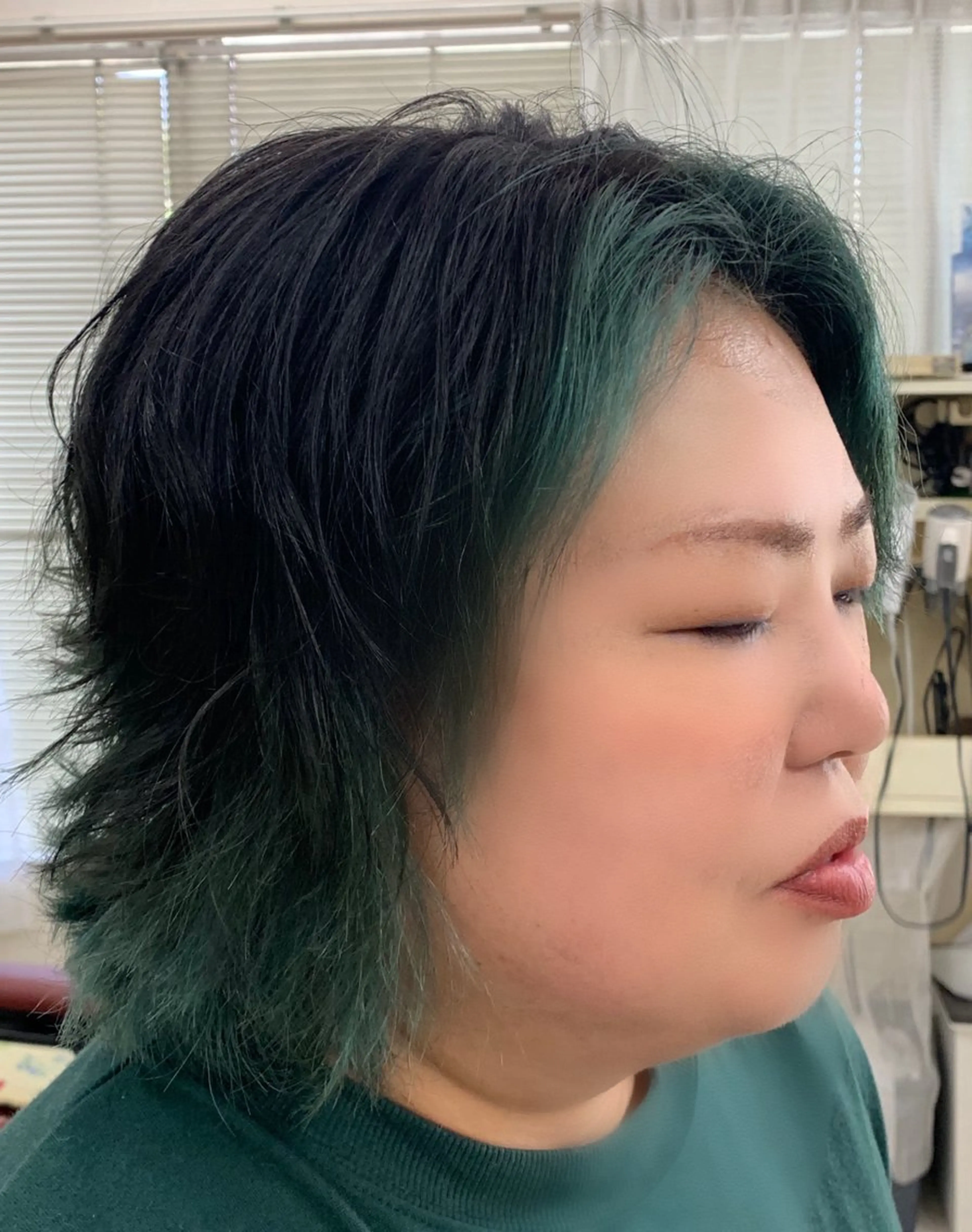 カラー インナーカラー 竹内 秀美のヘアスタイル