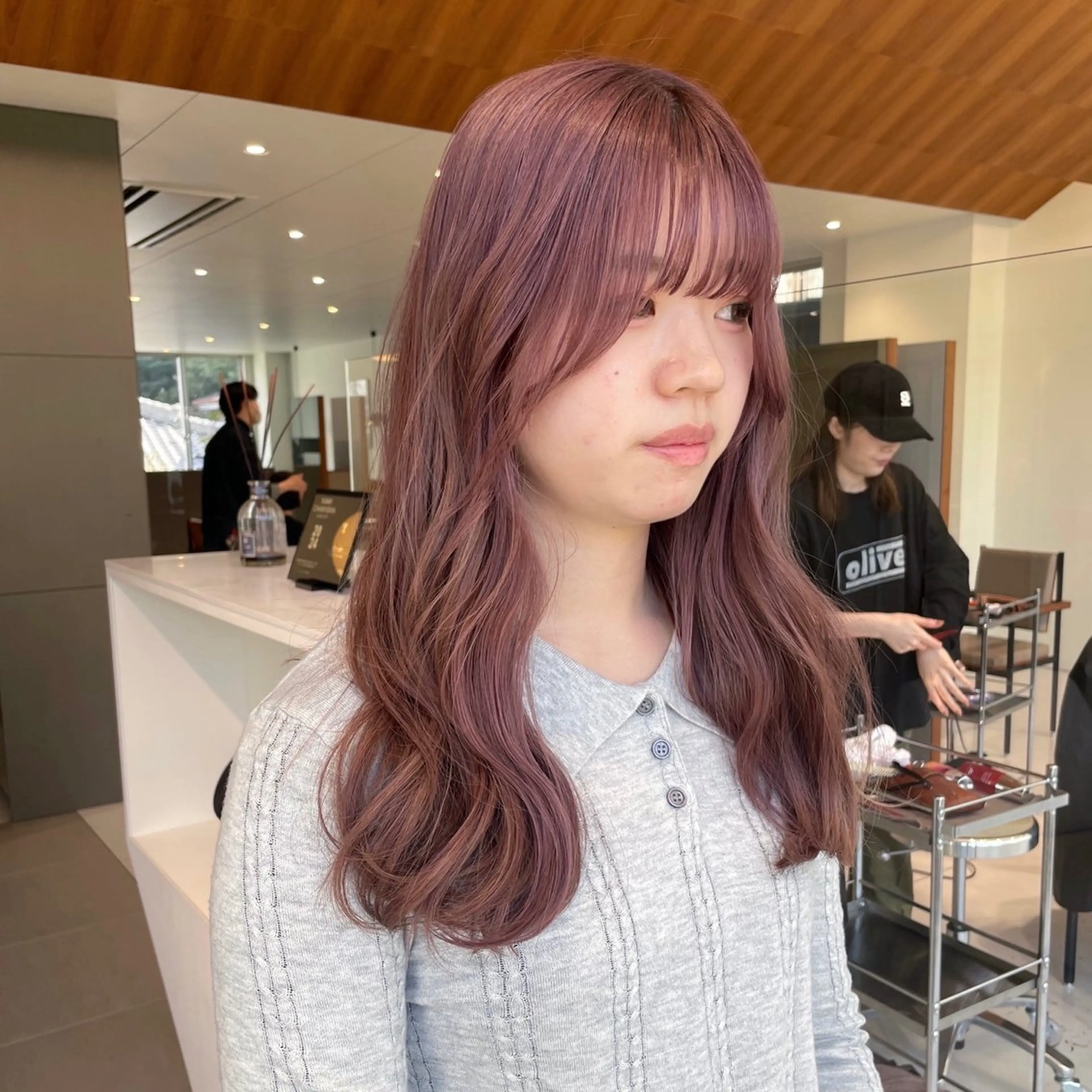ロング カラー ベージュカラー ブリーチ 透明感カラー ダブルカラー ピンクカラー ヘアカラー トリートメント ブリーチ/レイヤー 🌻Mutsumiのヘアスタイル