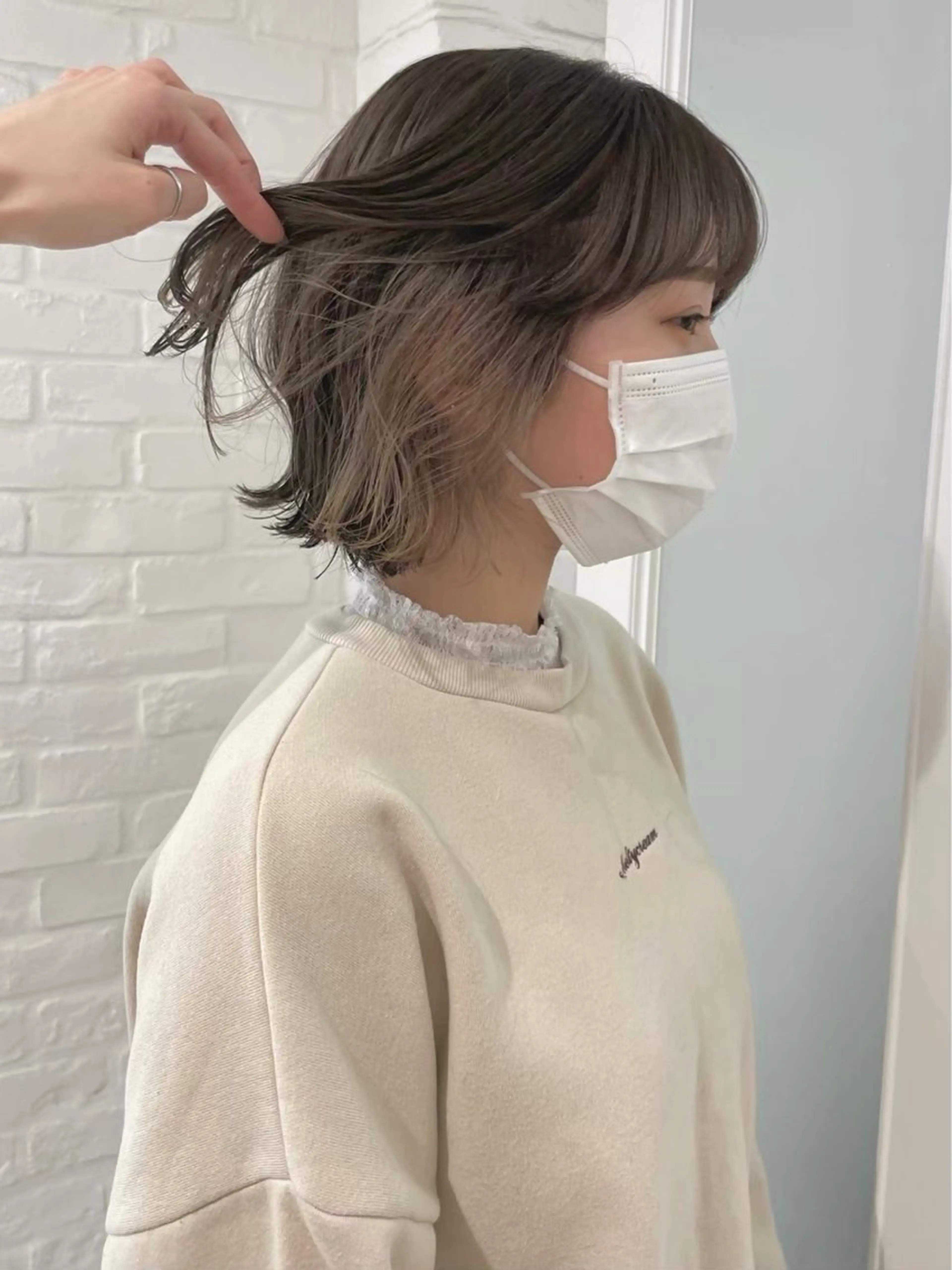 ショート 🍂透明感ベージュ カラー🍂森部杏菜のヘアスタイル