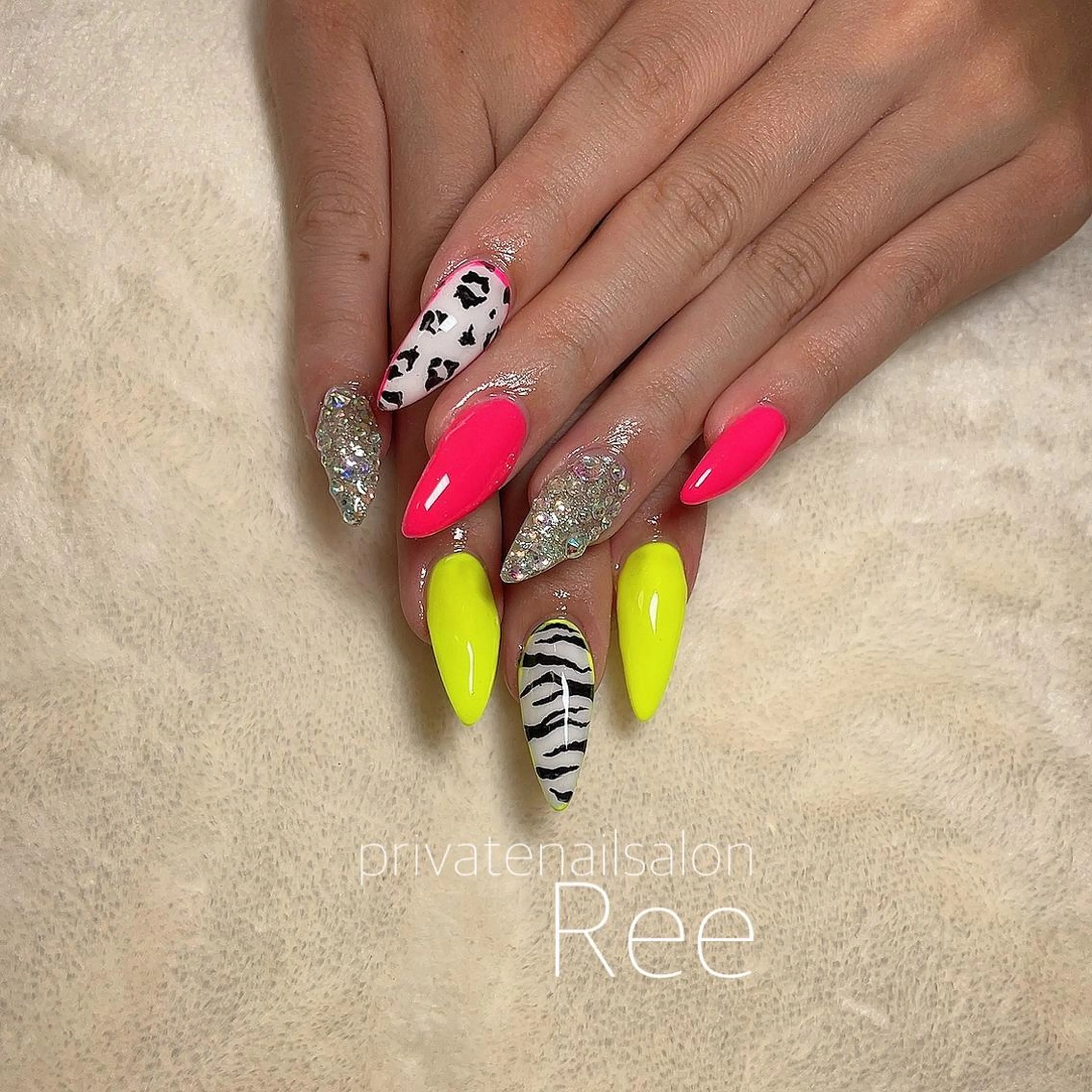 ネイル 知花 梨花のネイルデザイン