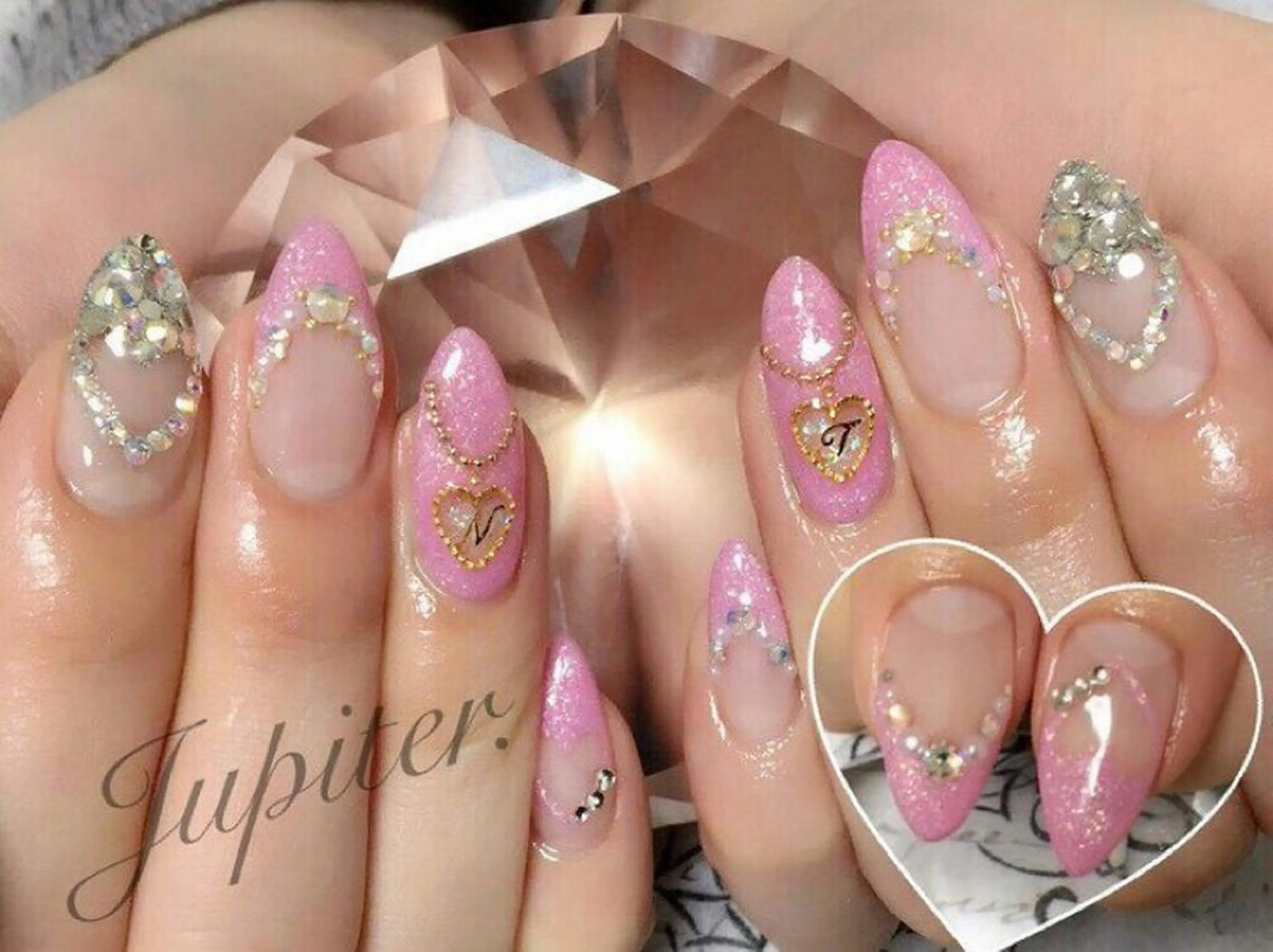 ネイル フレンチネイル ハート ストーンネイル ハンドネイル PrivateSalon Jupiter所属・Jupiter .のネイルデザイン