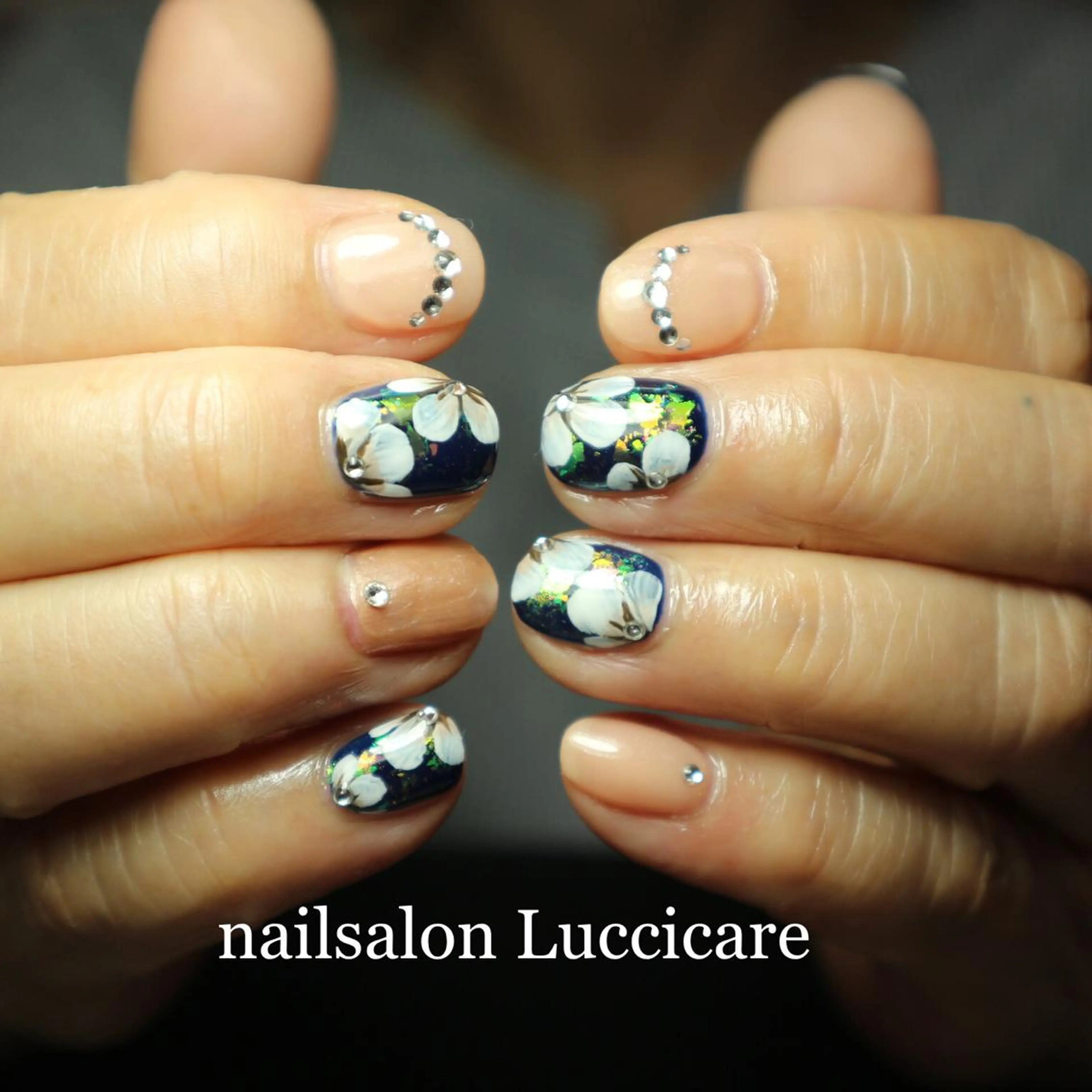 ショート 高田 ちかこのネイルデザイン