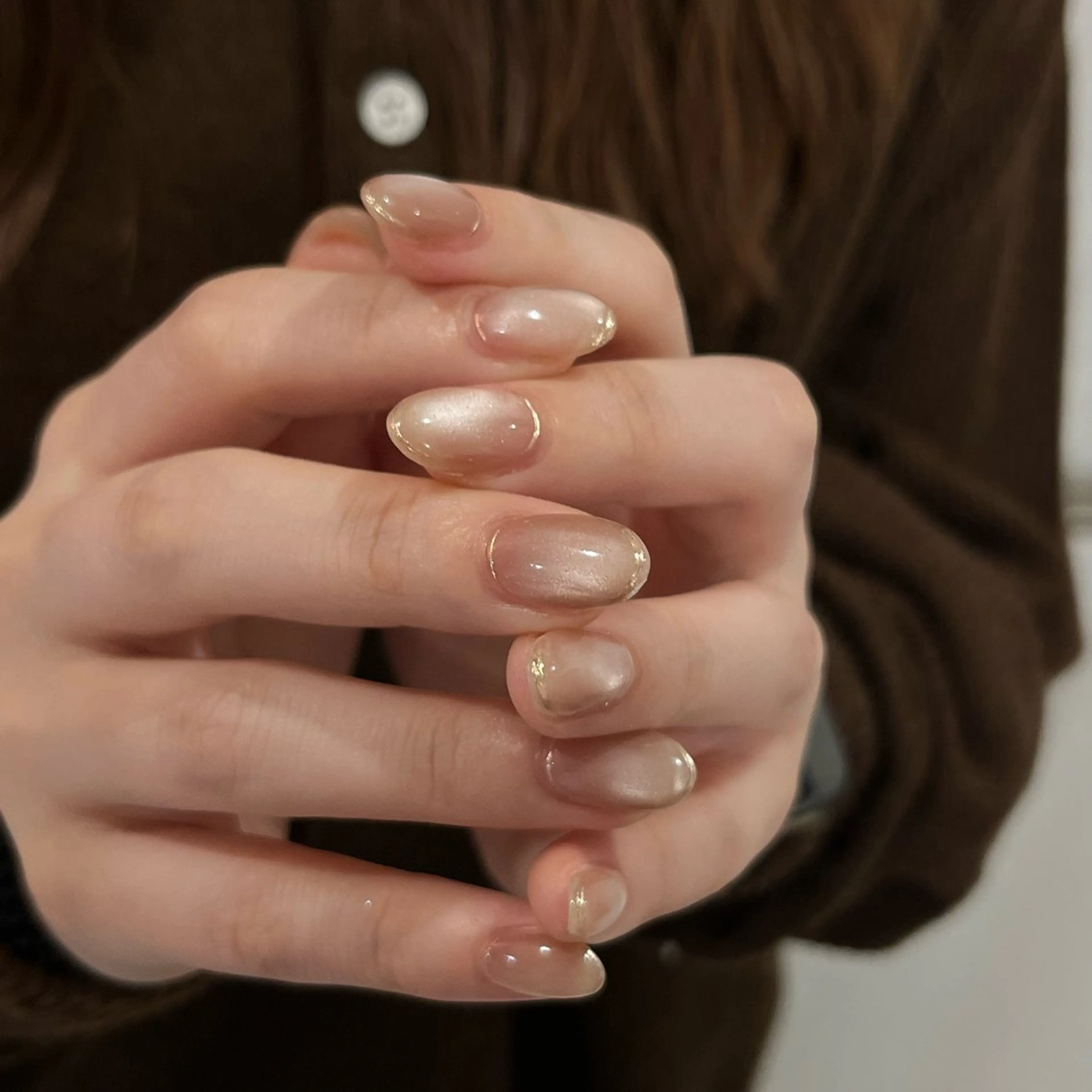 ネイル ミラーネイル ハンドネイル Ray. ちゅるん系ニュアンスのネイルデザイン