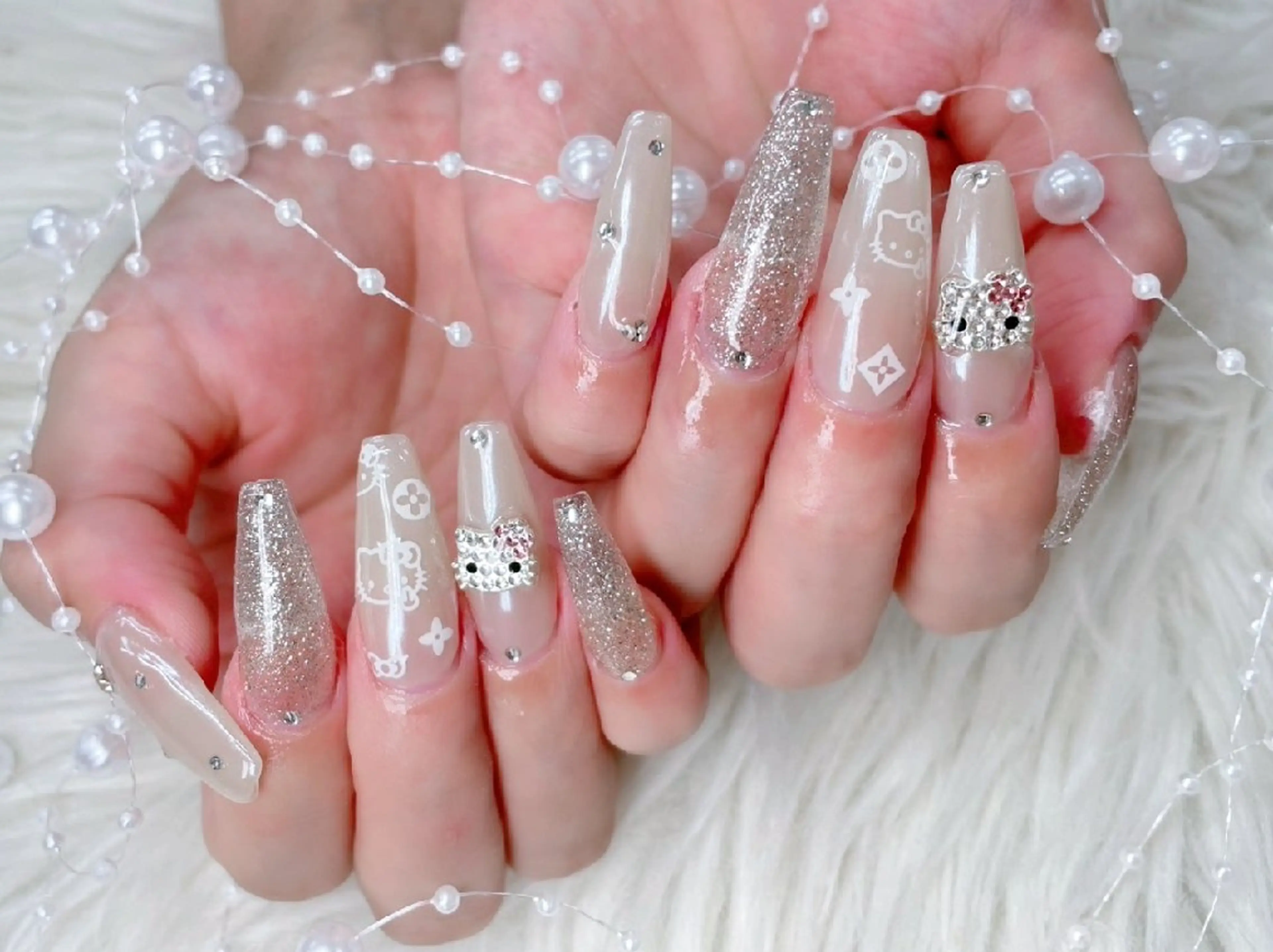 ネイル 長さ出し フラッシュネイル フレンチネイル キラキラネイル ラメ(グリッター) Chouette Nailのネイルデザイン