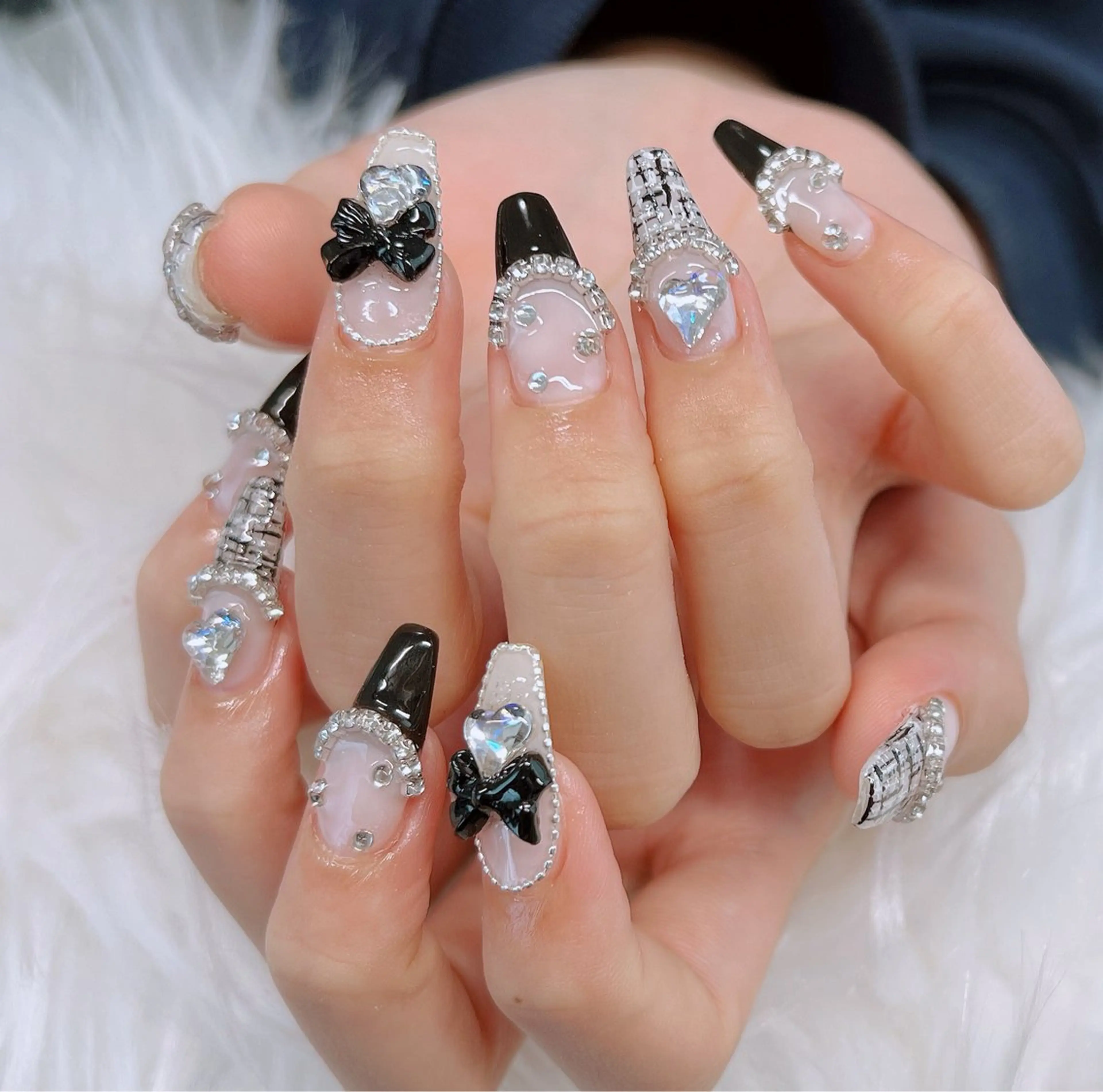 ネイル フレンチネイル 韓国ネイル ロングネイル マグネットネイル 持ち込み ハンドネイル Lee _nailのネイルデザイン