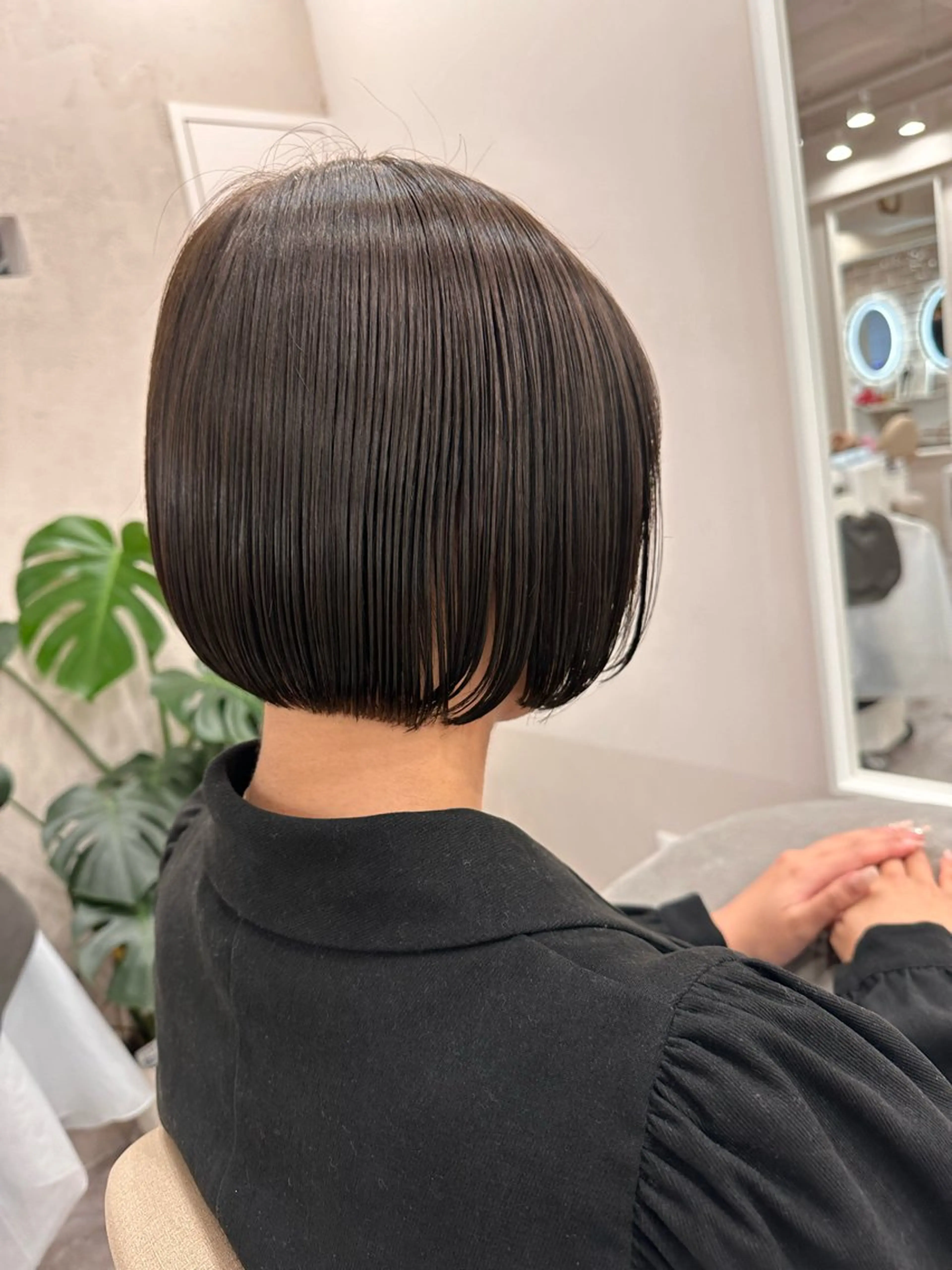 ショート ボブ、レイヤー、 ハイトーン、古淵のヘアスタイル