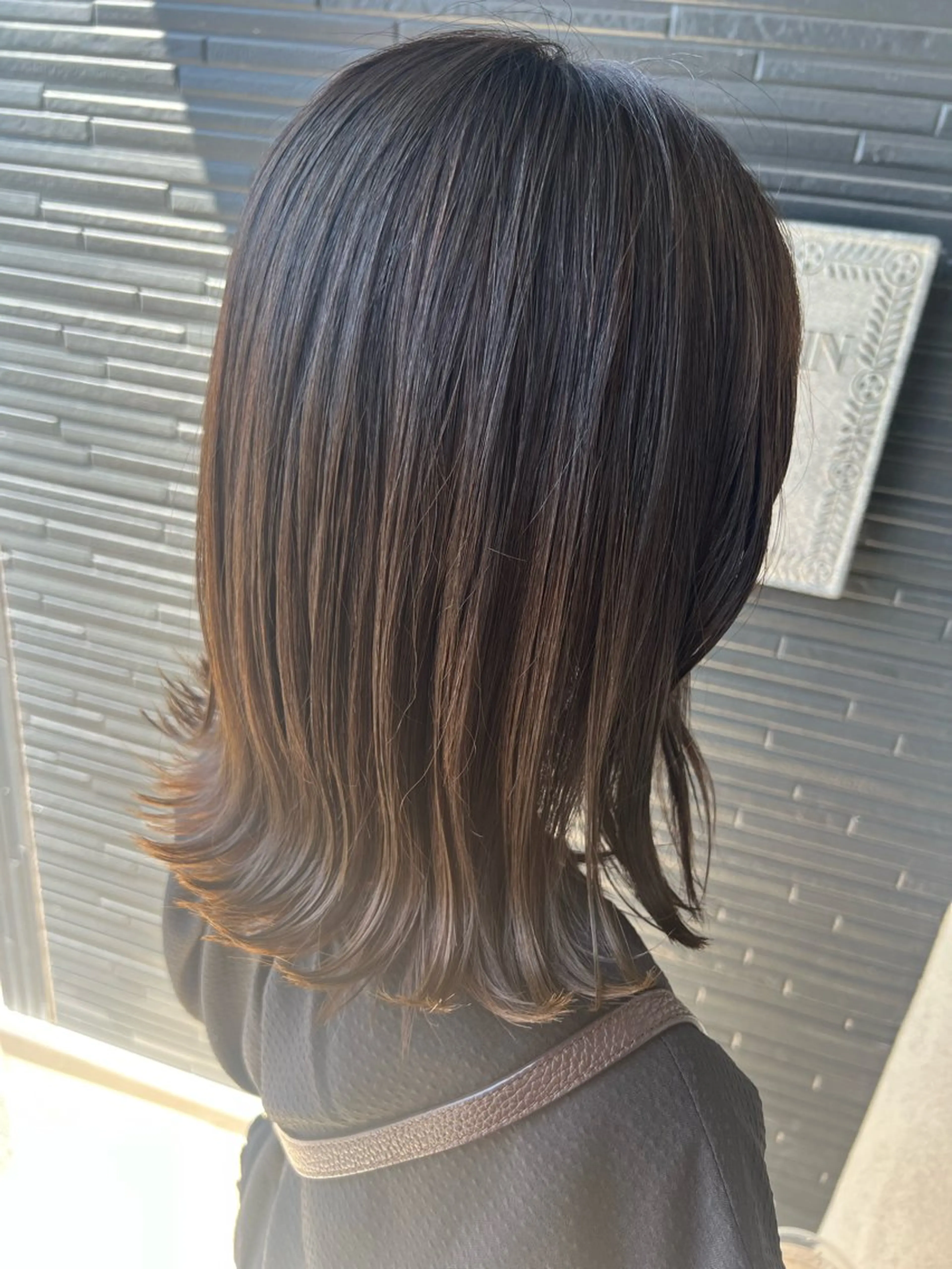 ミディアム カット ヘアカラー 井上 美春のヘアスタイル