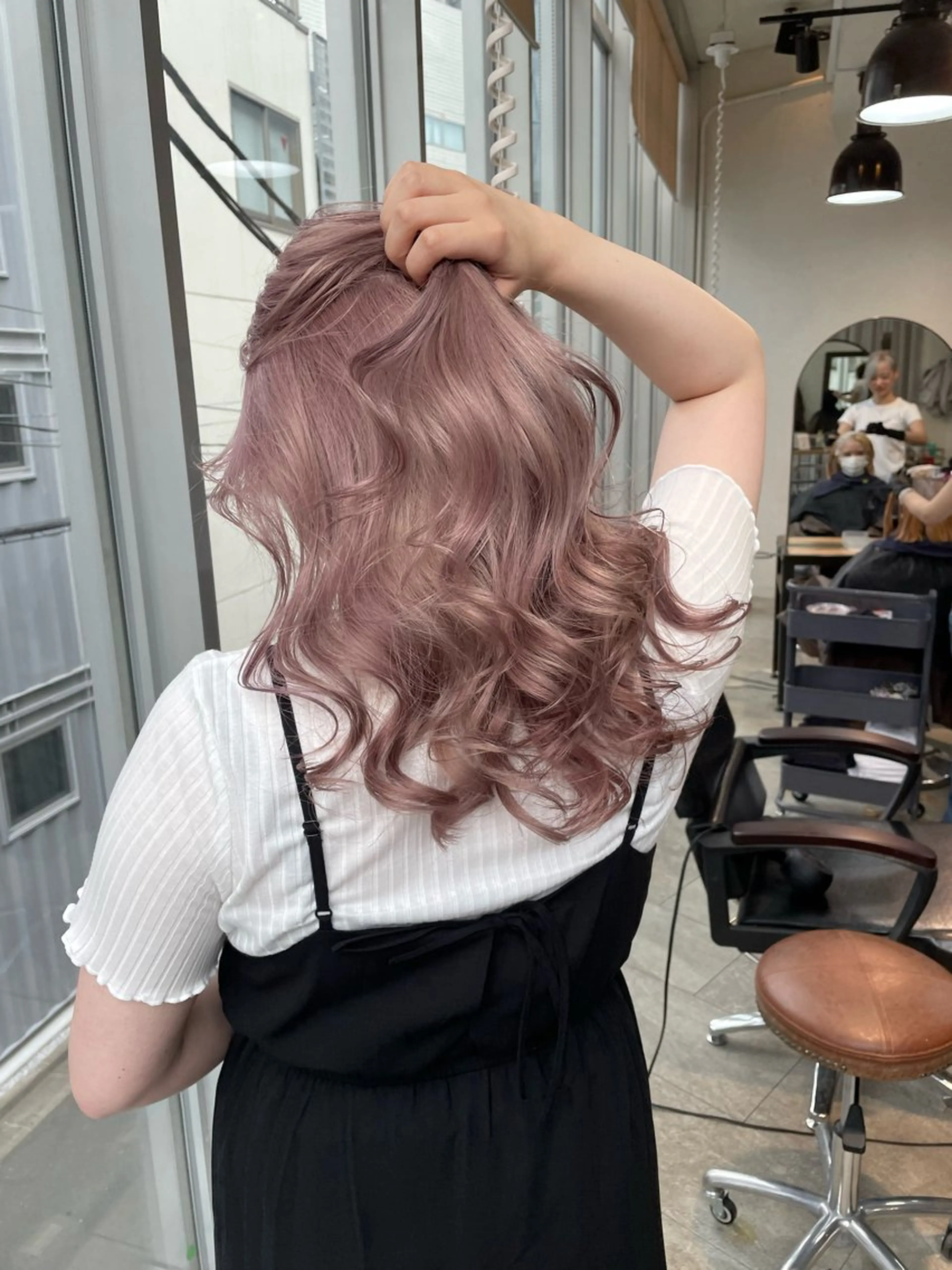 セミロング カラー カット ヘアカラー トリートメント ヘアセット 💜ハイトーン💛 マジカルかいちゃんのヘアスタイル