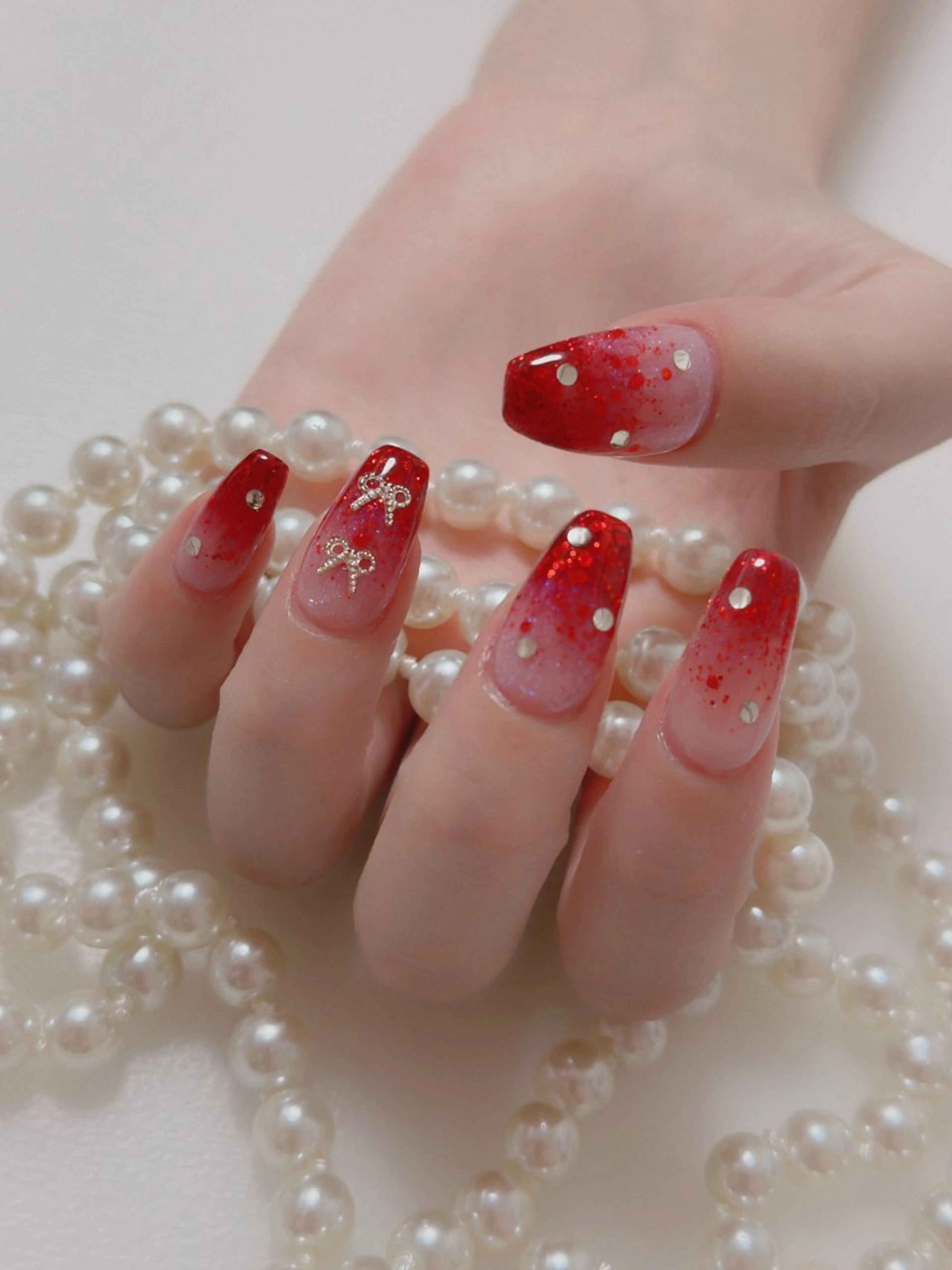 ネイル オーロラネイル 長さ出し フットネイル ラメ(グリッター) ラメグラデーション ハンドネイル 👍thumbs up nail👍のネイルデザイン