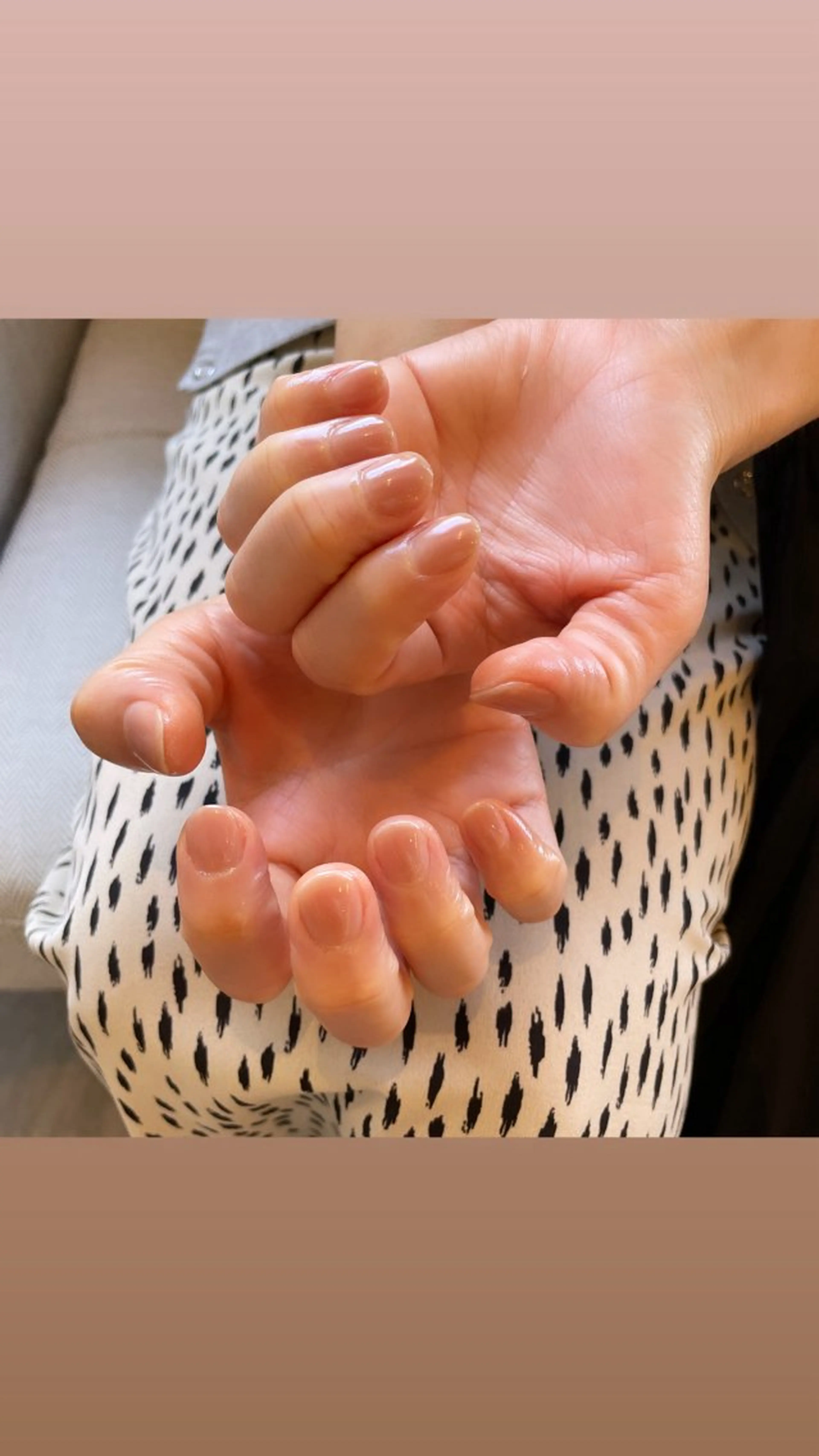 ネイル ブラウン ワンカラーネイル nail spot givemine所属・山﨑 えり子の眉毛・アイブロウイメージ