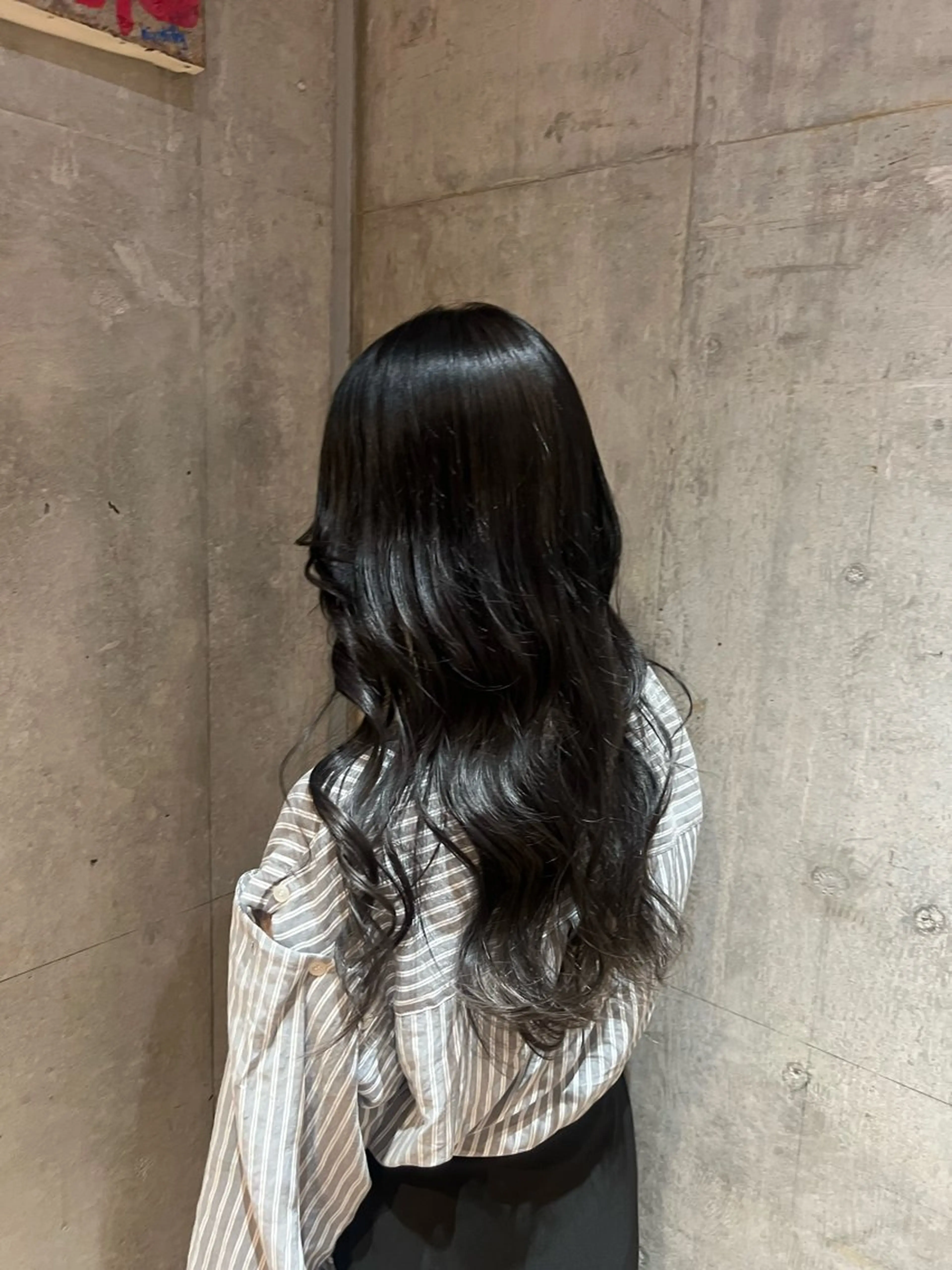 ロング カラー 三宅 凜佳のヘアスタイル