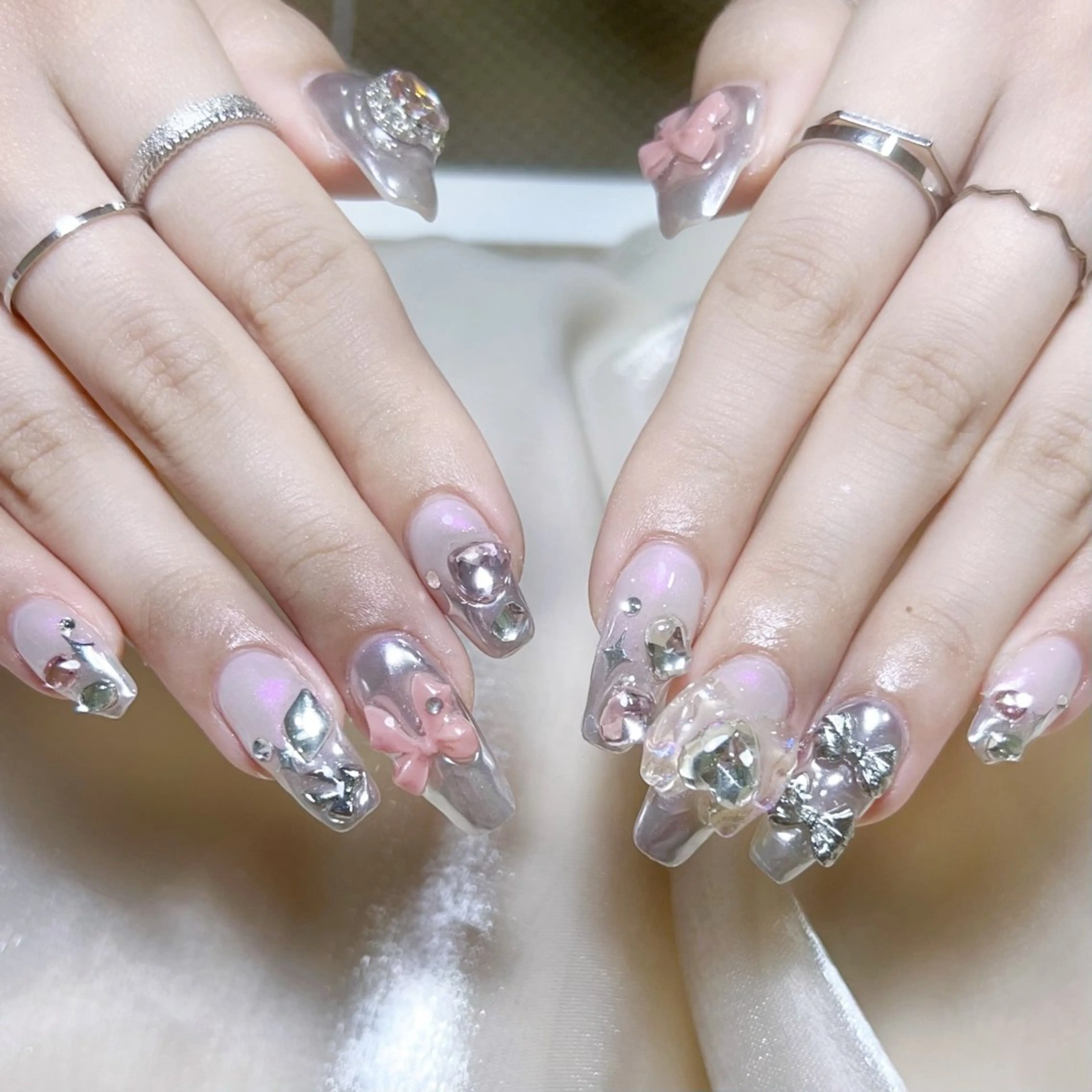 メンズ ネイル メンズ韓国風 アートネイル オーロラネイル ガーリー キラキラネイル ハンドネイル Nail salon 木にいるのネイルデザイン