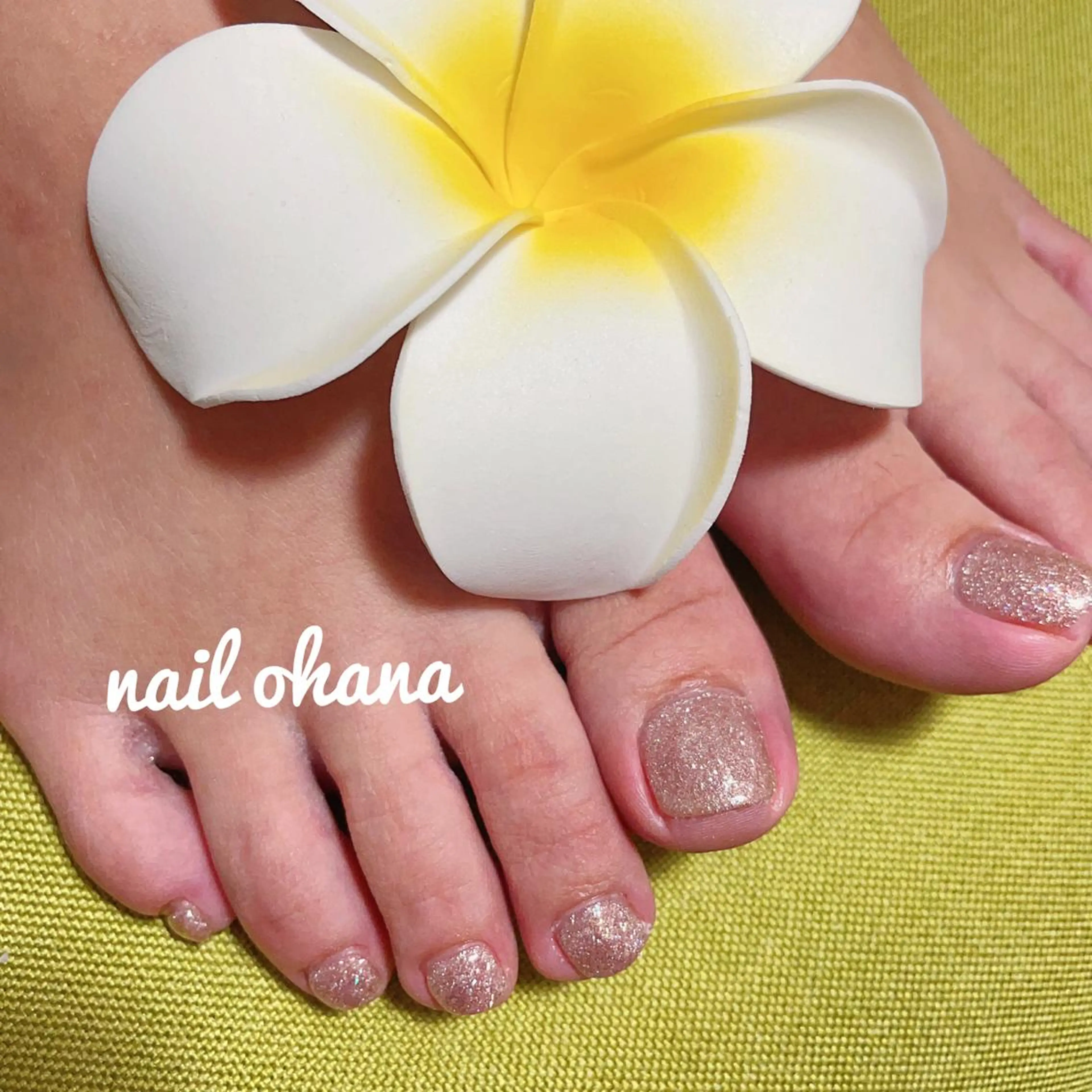 ネイル ジェルネイル キラキラネイル 持ち込み 那覇🏝️台湾人 ネイリストSHIUのネイルデザイン