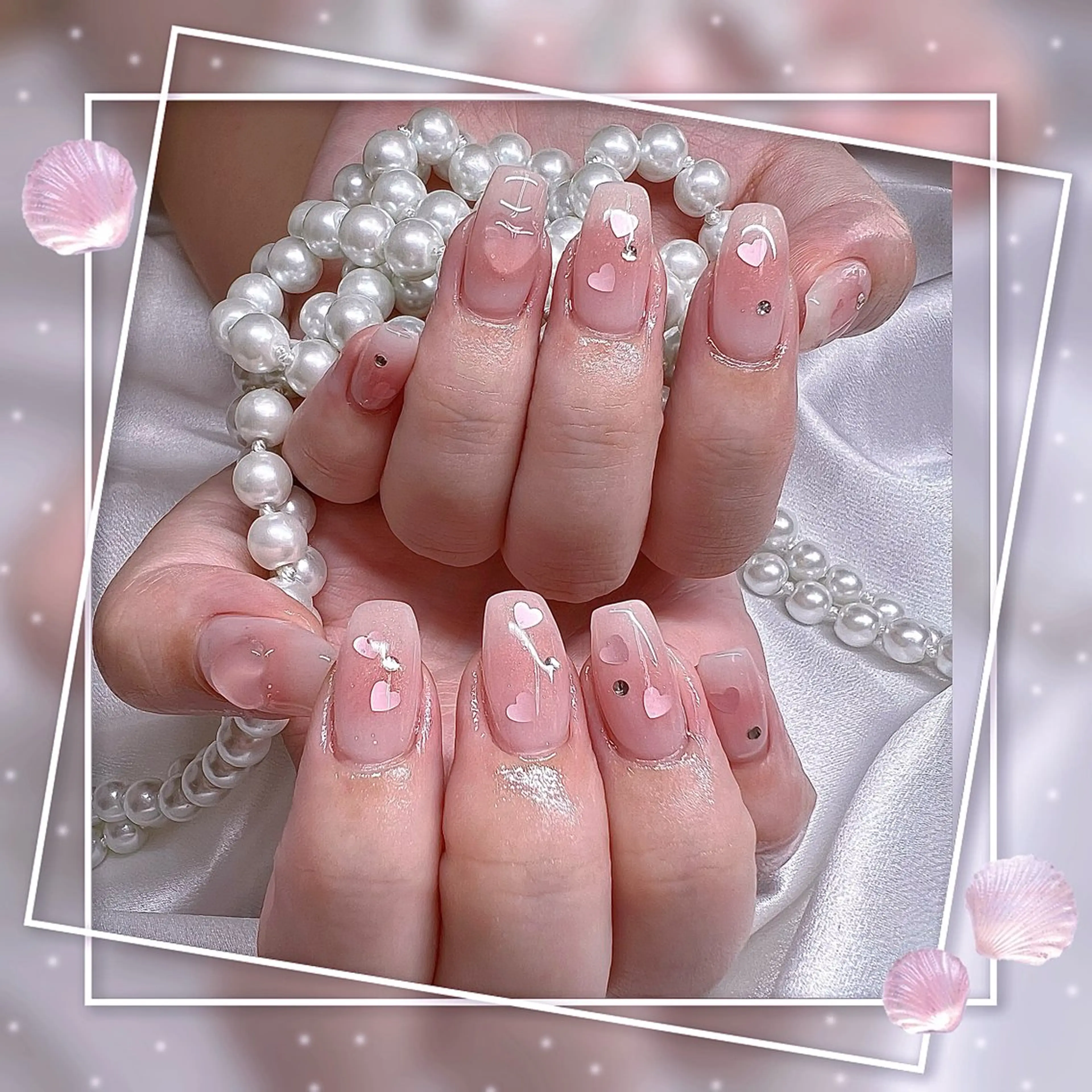 ネイル フレンチネイル グラデーション キラキラネイル 韓国ネイル マグネットネイル ハンドネイル Chill Nailsalonのネイルデザイン