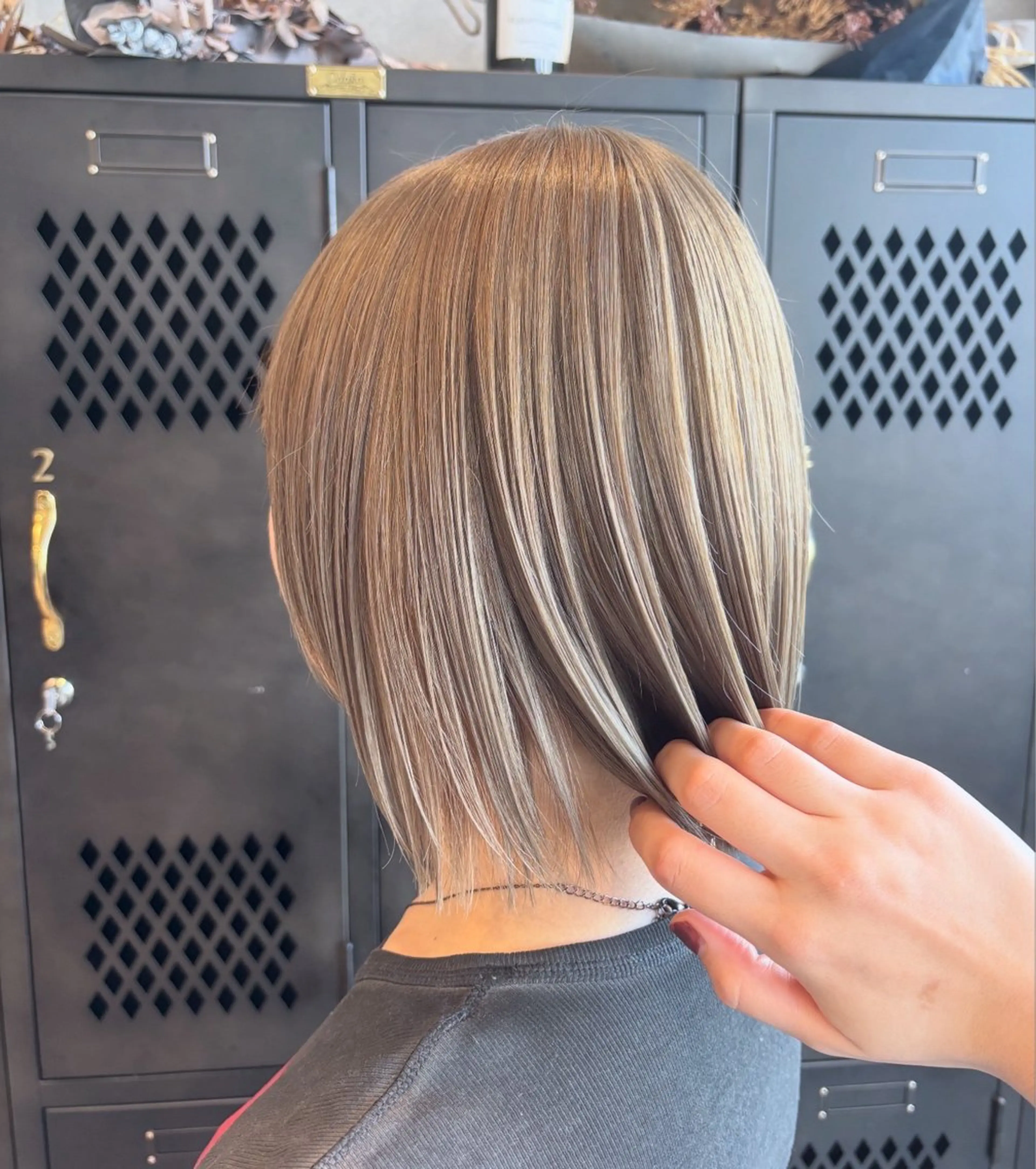 ミディアム カラー ベージュカラー ハイトーンカラー ハイトーンベージュ ヘアカラー 豊橋ブリーチ/似合わ せカット/SHIHOのヘアスタイル