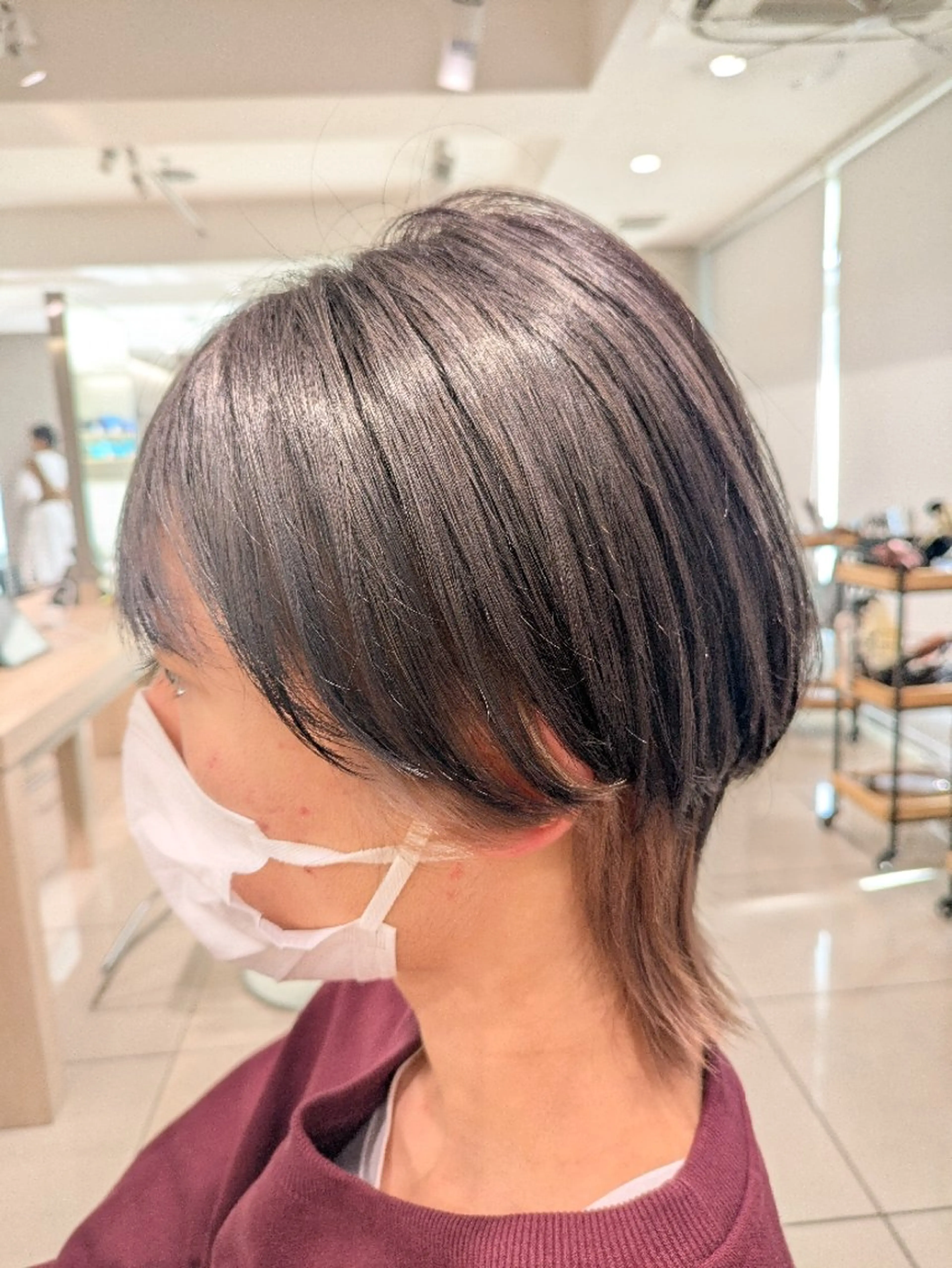 ショート メンズ カラー メンズインナーカラー マッシュウルフ マッシュ メンズウルフカット インナーカラー カット ヘアカラー トリートメント Director金野 麻衣子のヘアスタイル