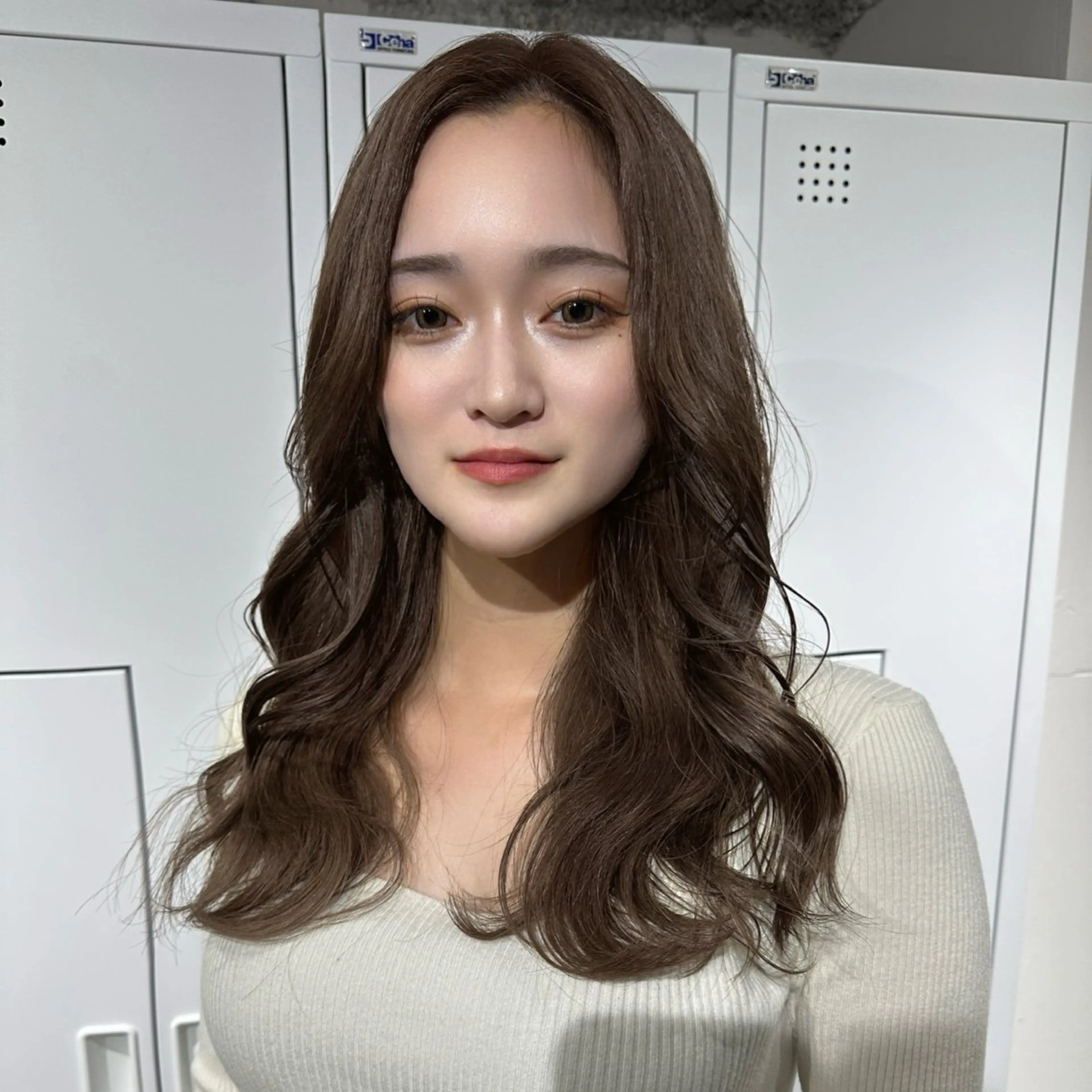 セミロング カラー パーマ ヘアアレンジ ブリーチ ケアブリーチ ダブルカラー ハイライトカラー インナーカラー カット ヘアカラー トリートメント 髪質改善/レイヤー ダブルカラー塚本耀のヘアスタイル