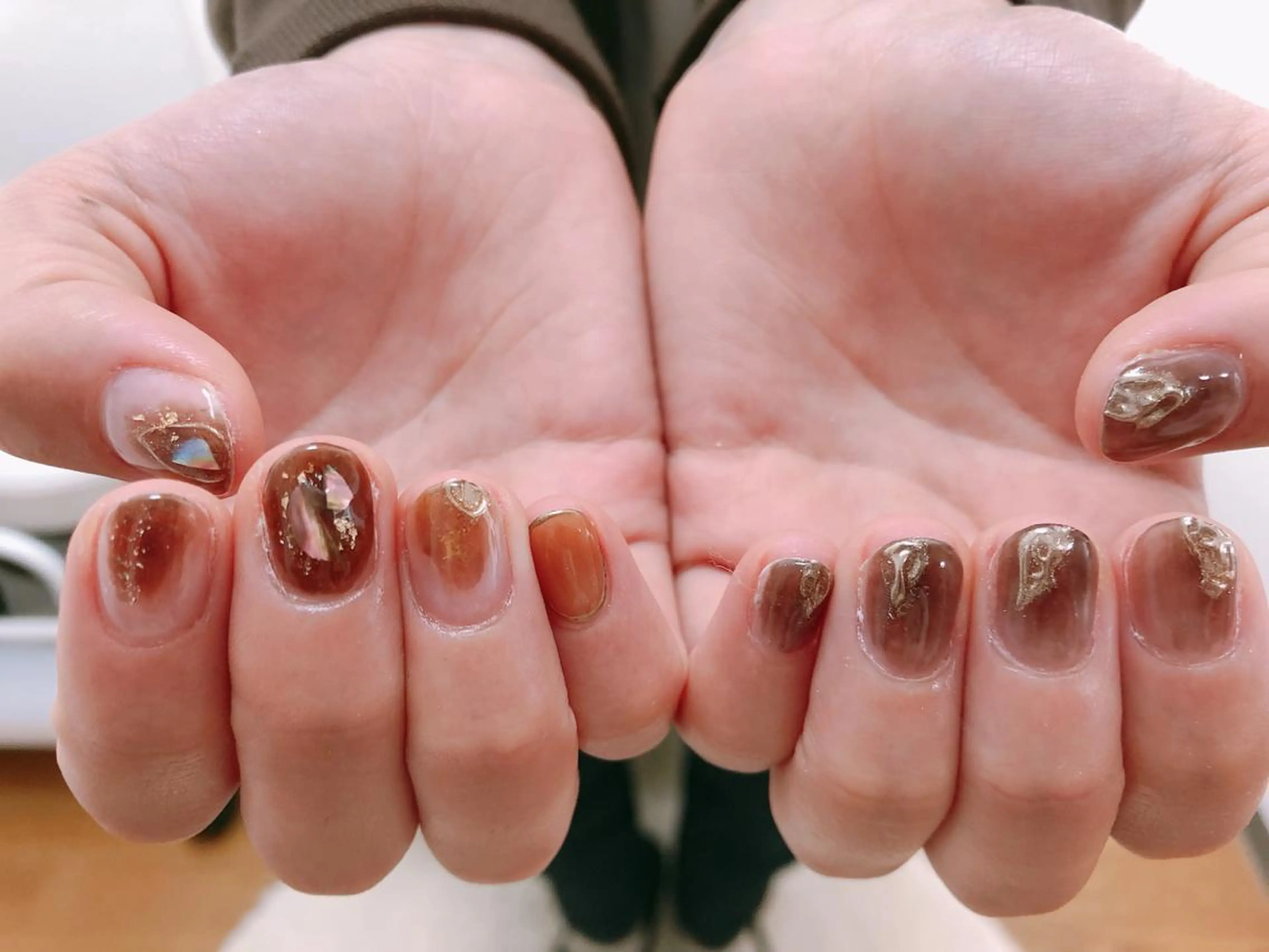 ネイル ブラウン ニュアンスネイル kiki nail 二子玉川のネイルデザイン