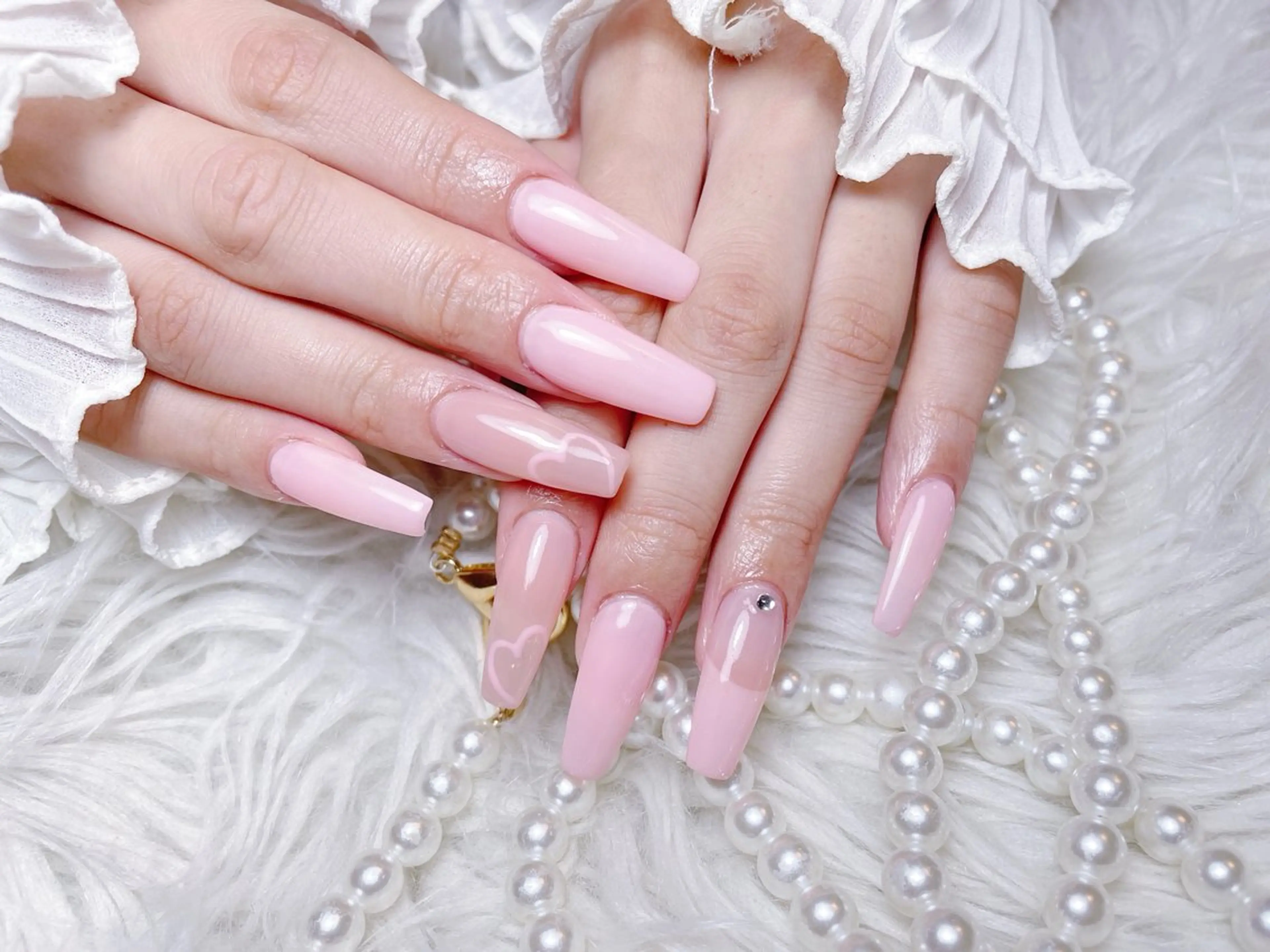 ネイル チークネイル 長さ出し フラワーネイル フレンチネイル ガーリー ハンドネイル ハンドケア NEW NAIL 池袋のネイルデザイン