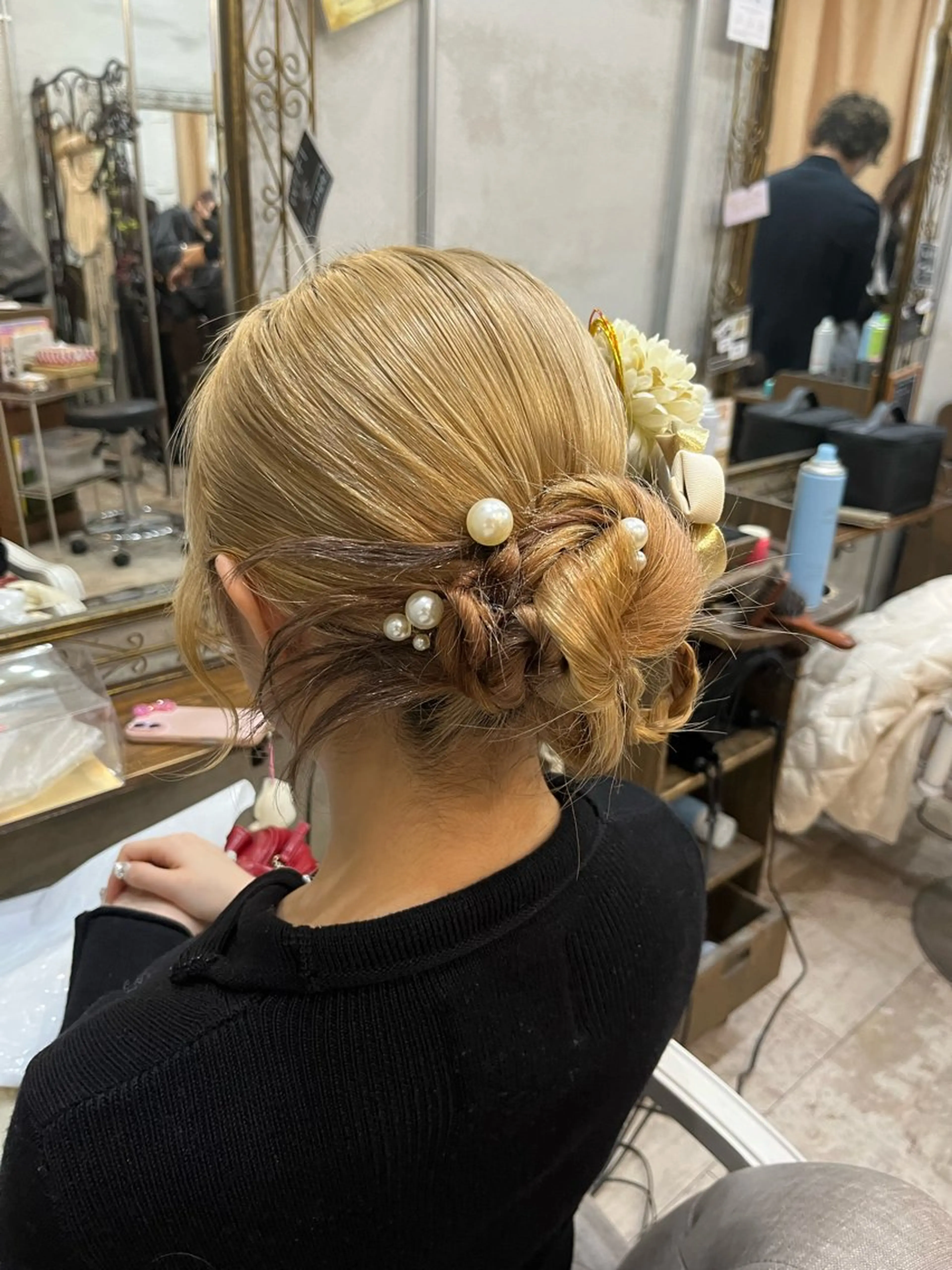 ロング ヘアアレンジ 三つ編み 艶髪/ハイトーン/ ヘアセット/モエノのヘアスタイル