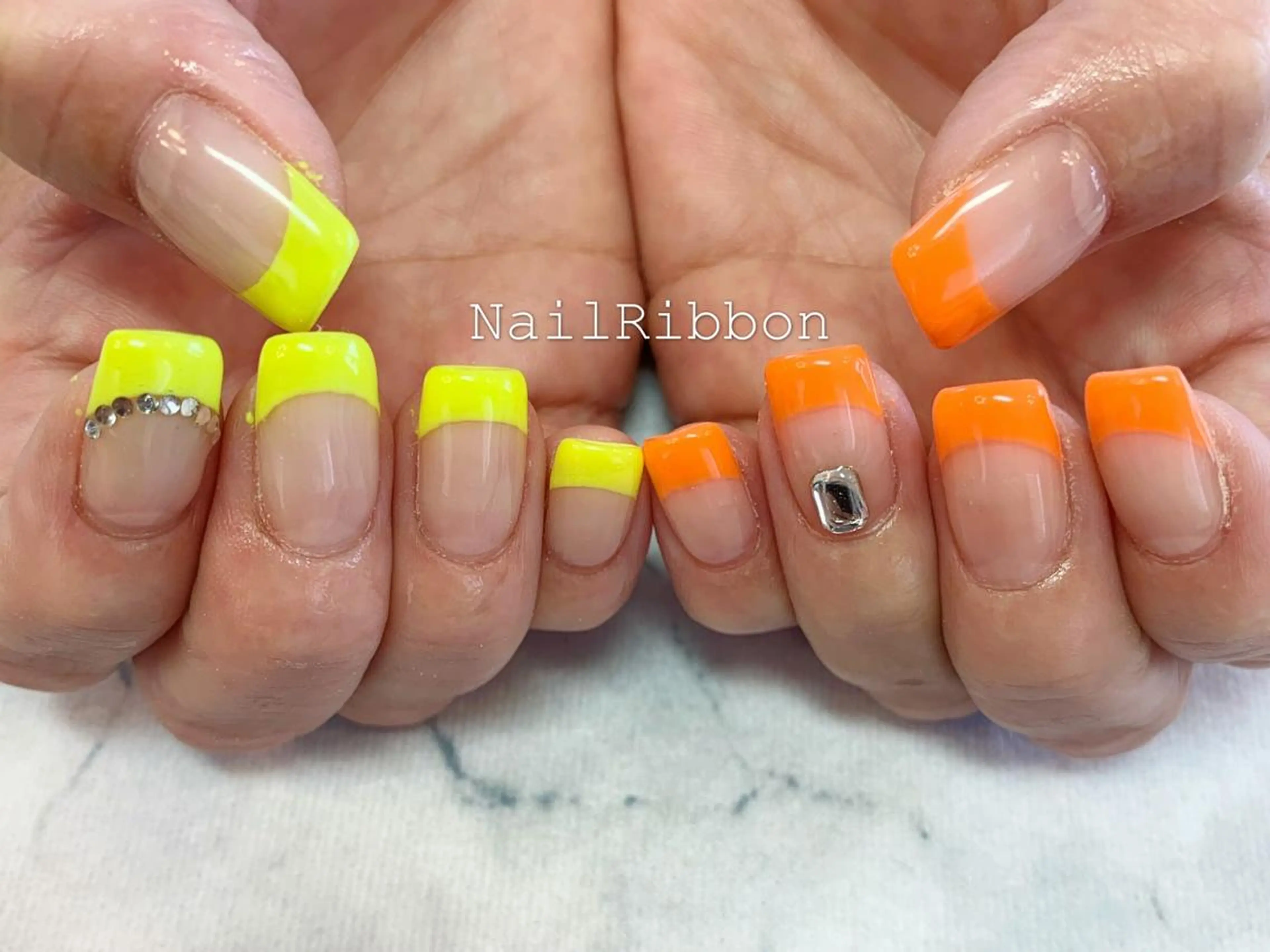 ネイル ネイルリボン 伊藤のネイルデザイン