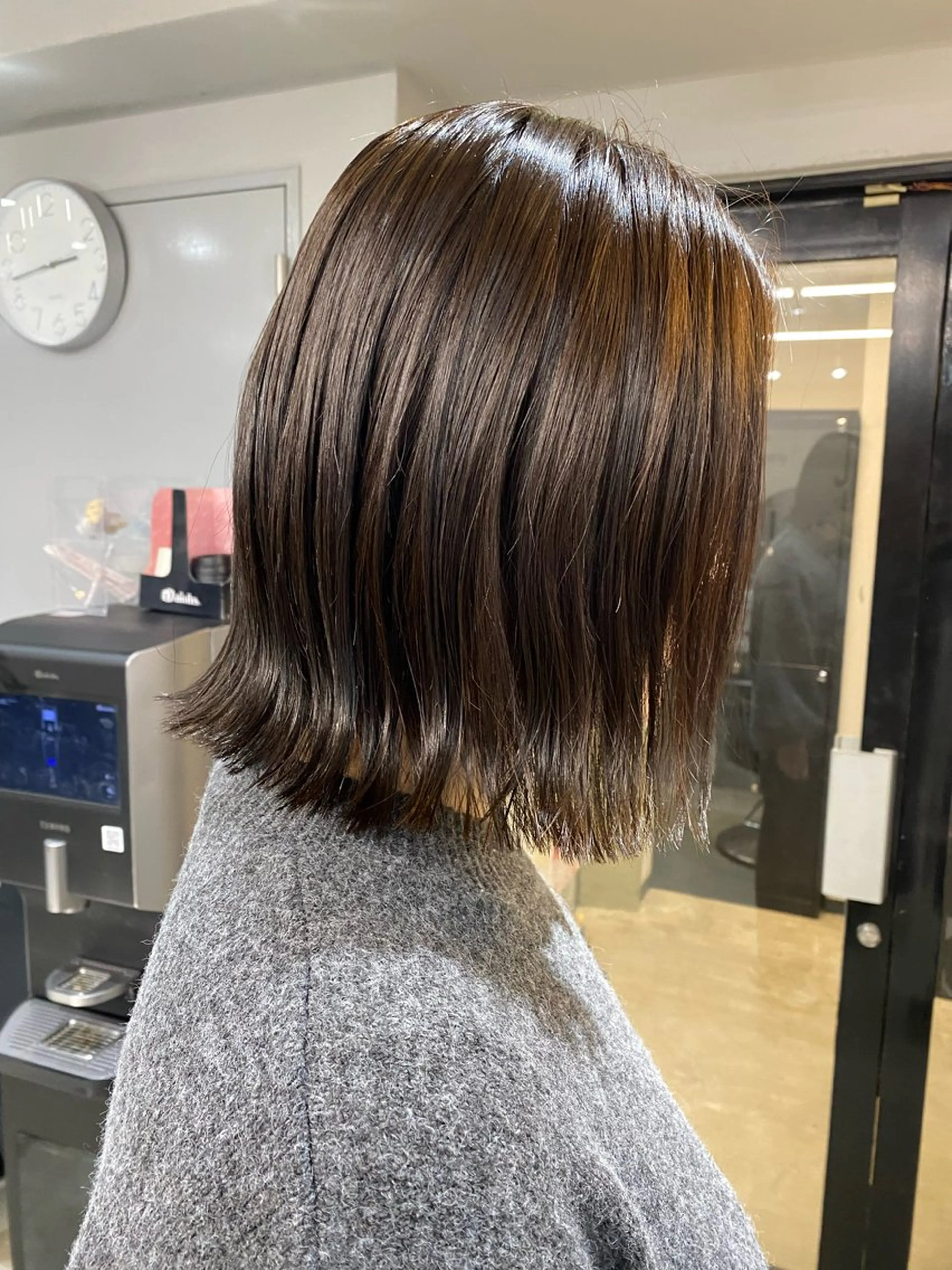 ミディアム 切りっぱなしボブ ボブ カット ヘアカラー トリートメント レイヤー×髪質改善✨ 渋谷/佐藤侑哉のヘアスタイル