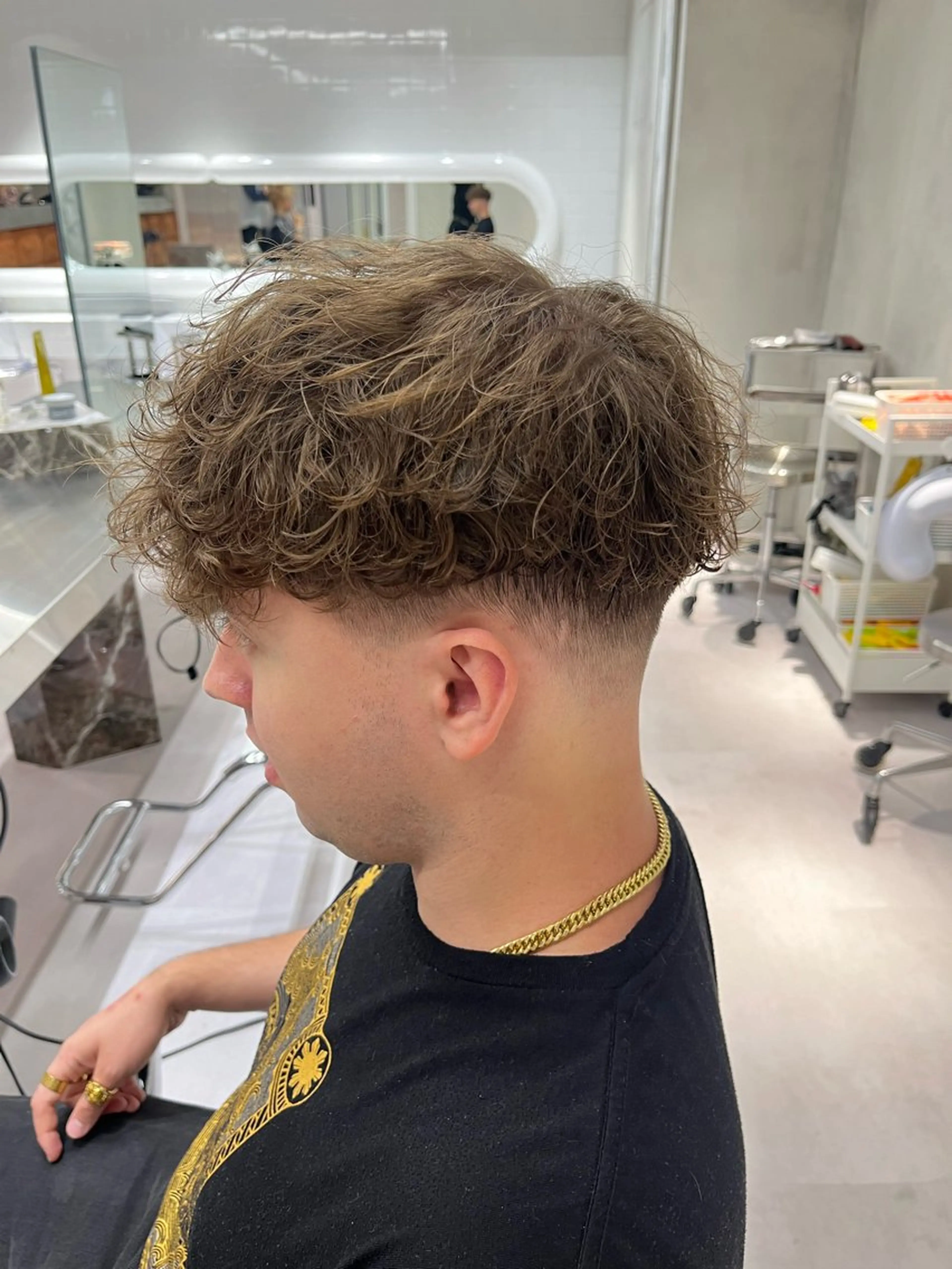 ショート パーマ メンズ soen所属・⚡メンズパーマフ ェードカットTomyのヘアスタイル