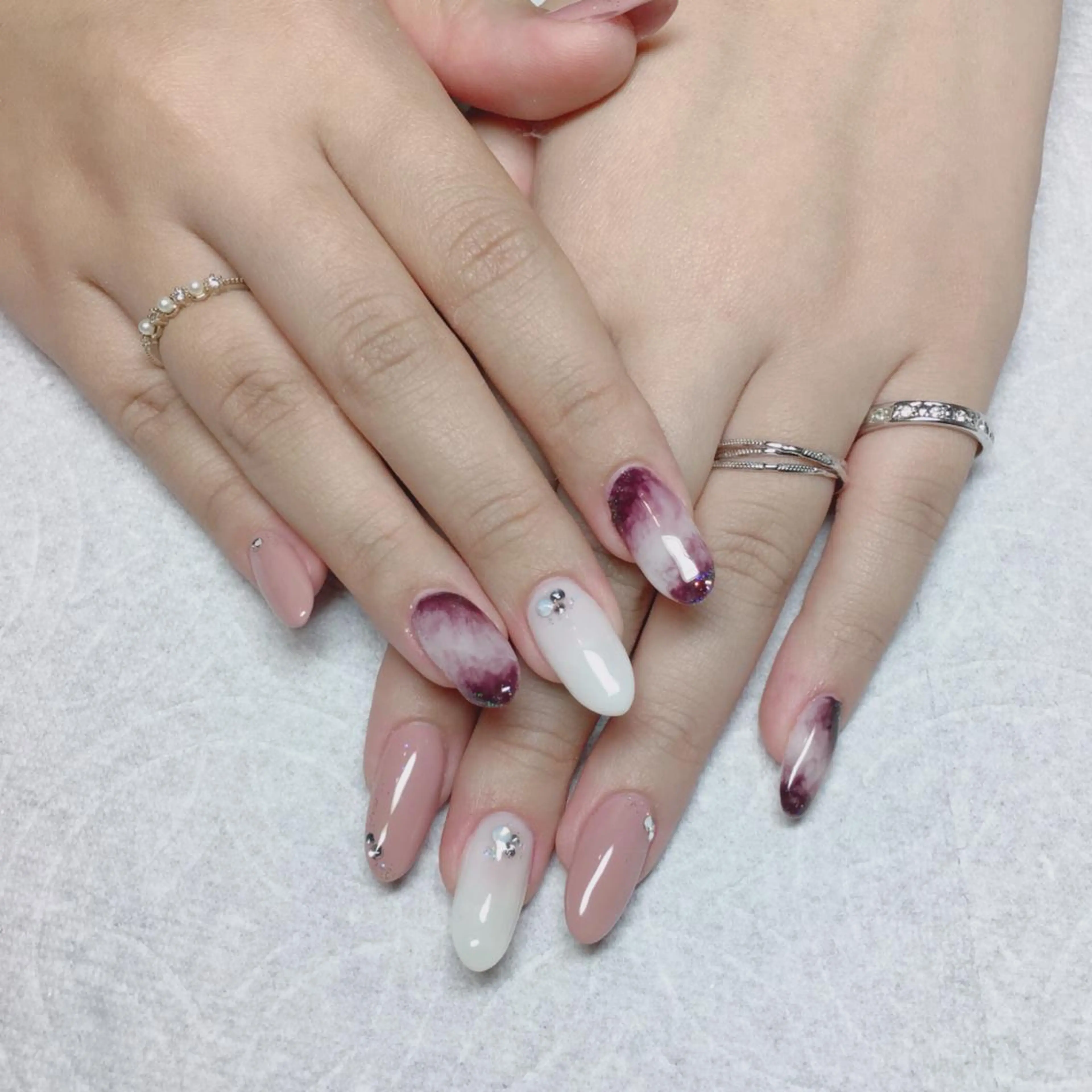 ネイル 持ち込み THECOLORS所属・近貞 莉奈のネイルデザイン