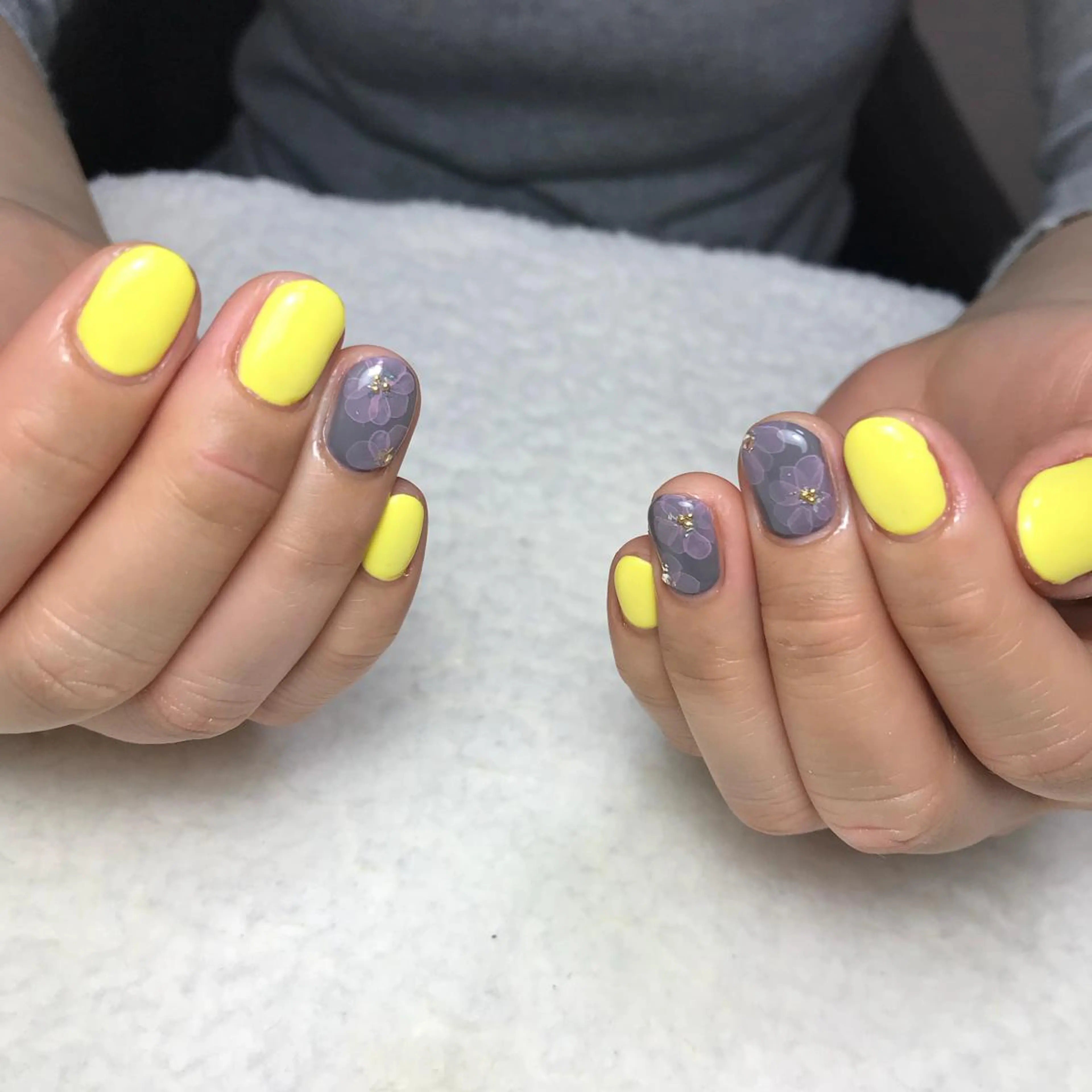 ネイル フラワーネイル ハンドネイル COCO+所属・COCO +のエステ・リラクイメージ