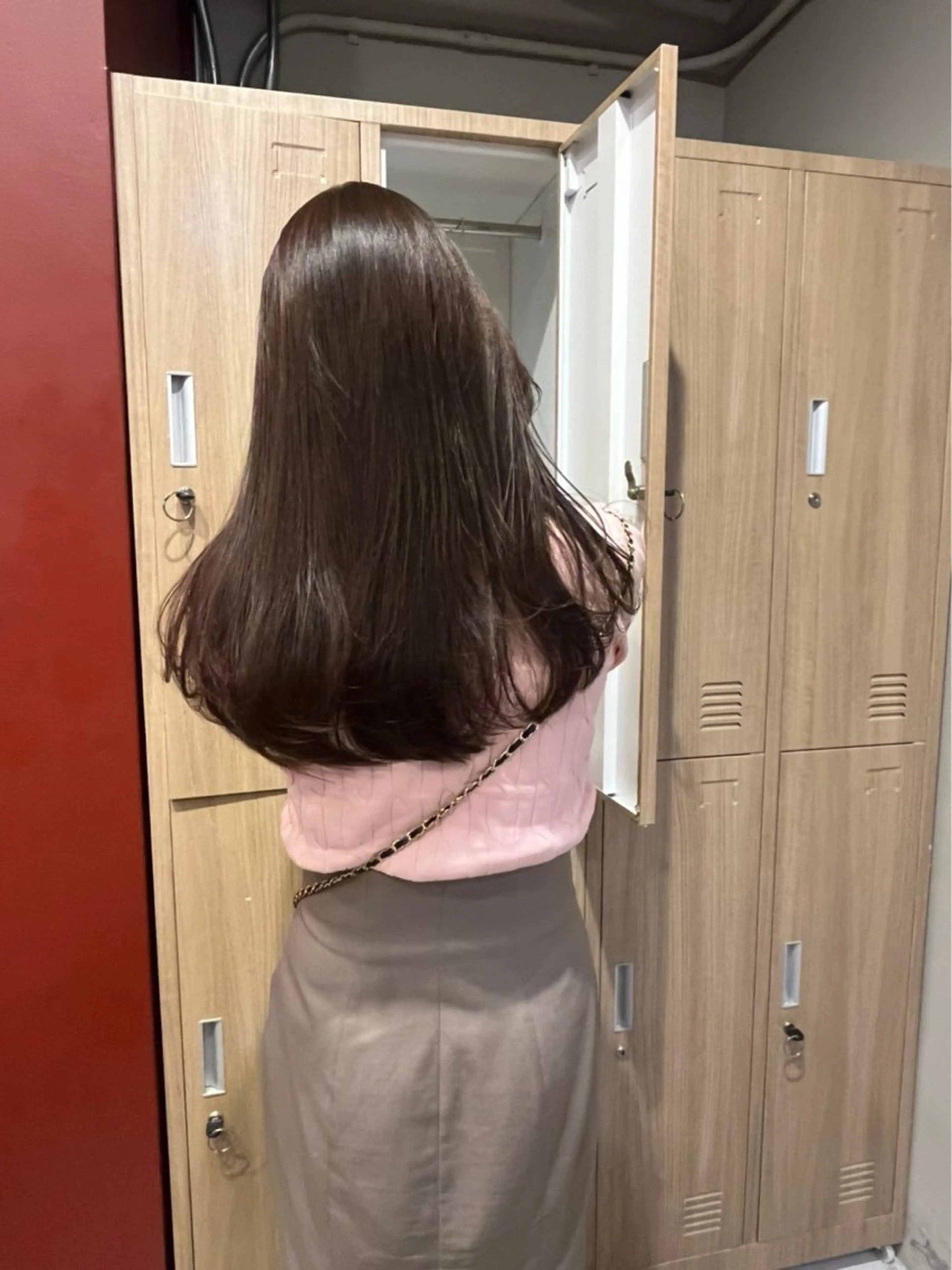 セミロング LOREN＋透明感 オリーブhirokoのヘアスタイル